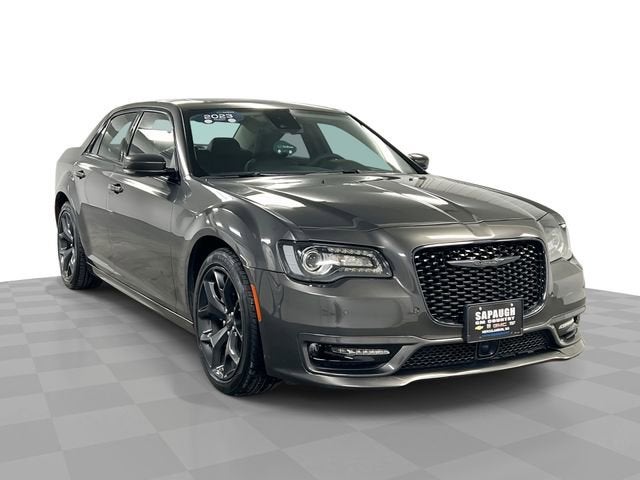 2023 Chrysler 300 Touring L RWD