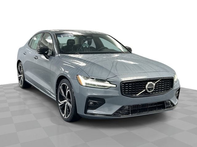 2024 Volvo S60 B5 Plus Dark Theme FWD