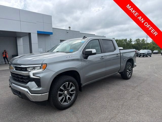 2023 Chevrolet Silverado 1500 Gris (Sterling Gray Metallic) Camioneta Todo terreno Automática