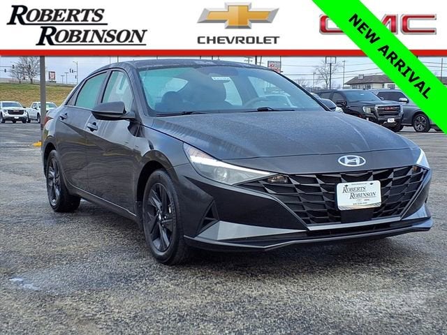 2022 Hyundai Elantra SEL FWD