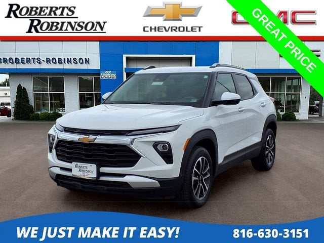 Summit White 2025 Chevrolet Trailblazer SUV / Crossover Four-Wheel Drive Automatic