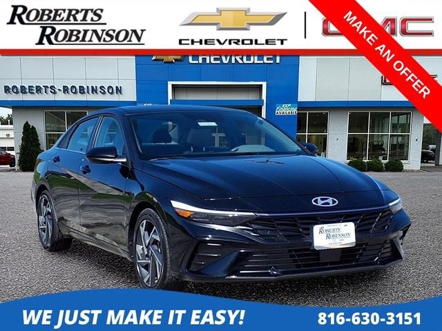 2025 Hyundai Elantra  Sedán Tracción delantera Automática