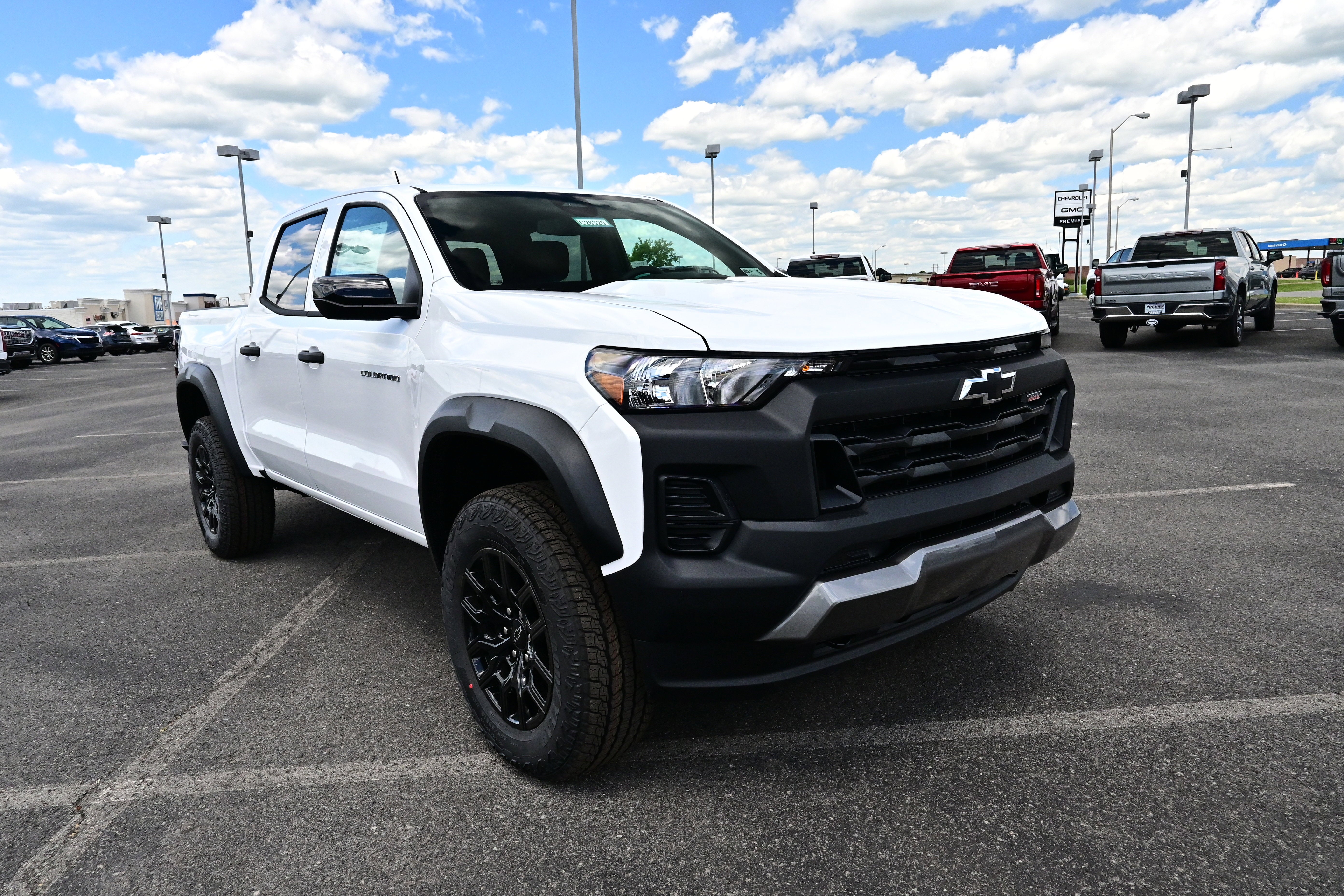 View vehicle photo 2