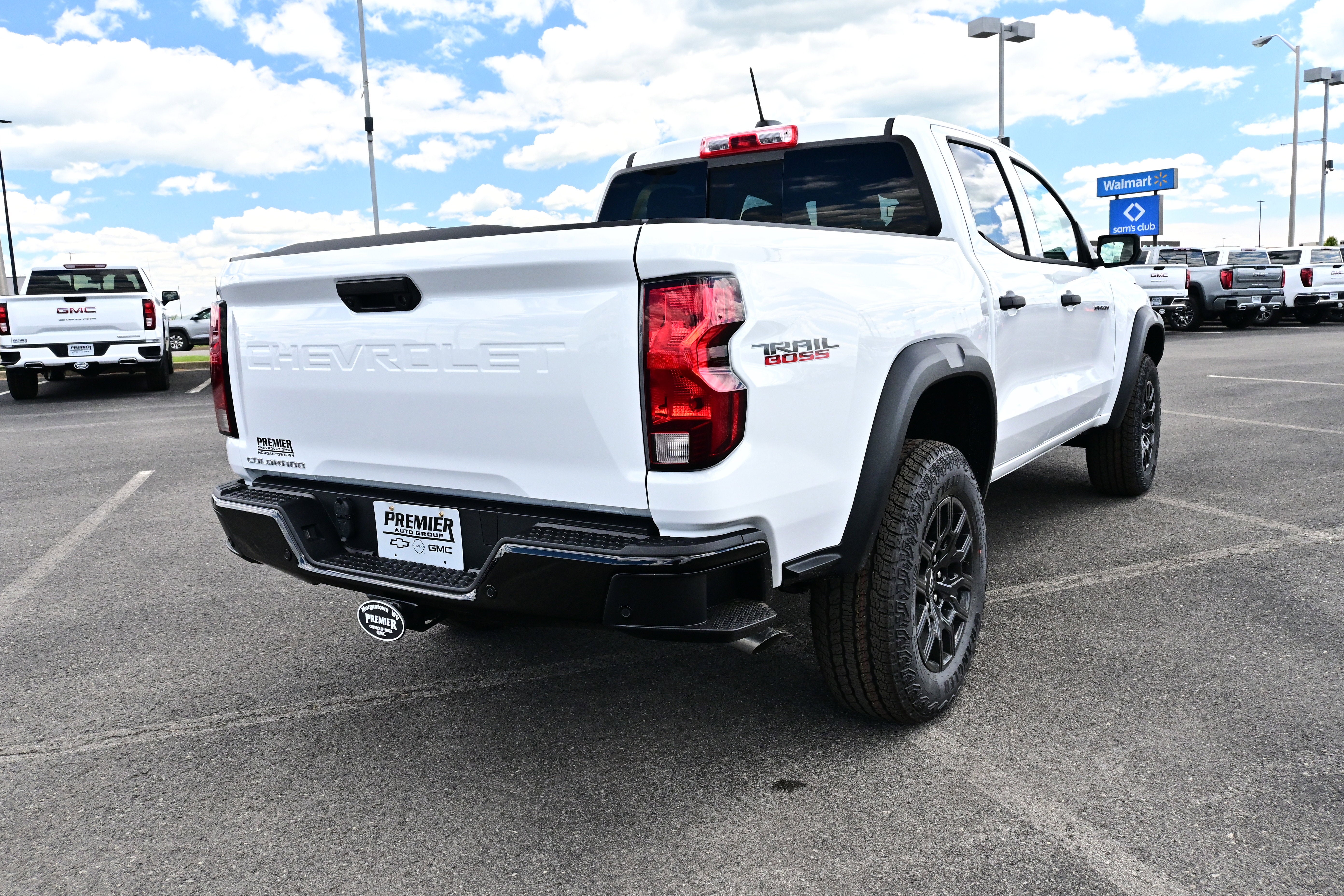 View vehicle photo 6