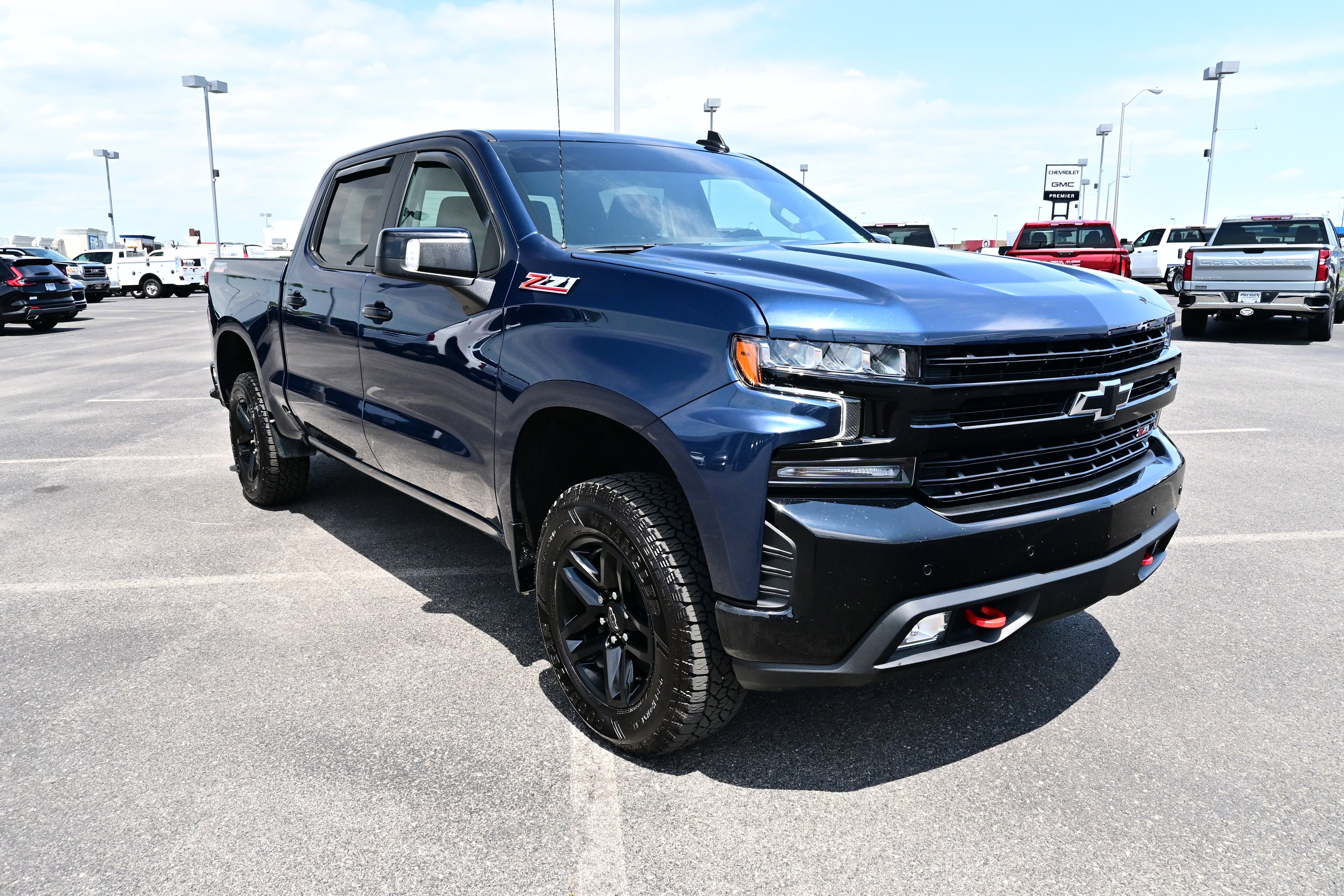 View vehicle photo 2