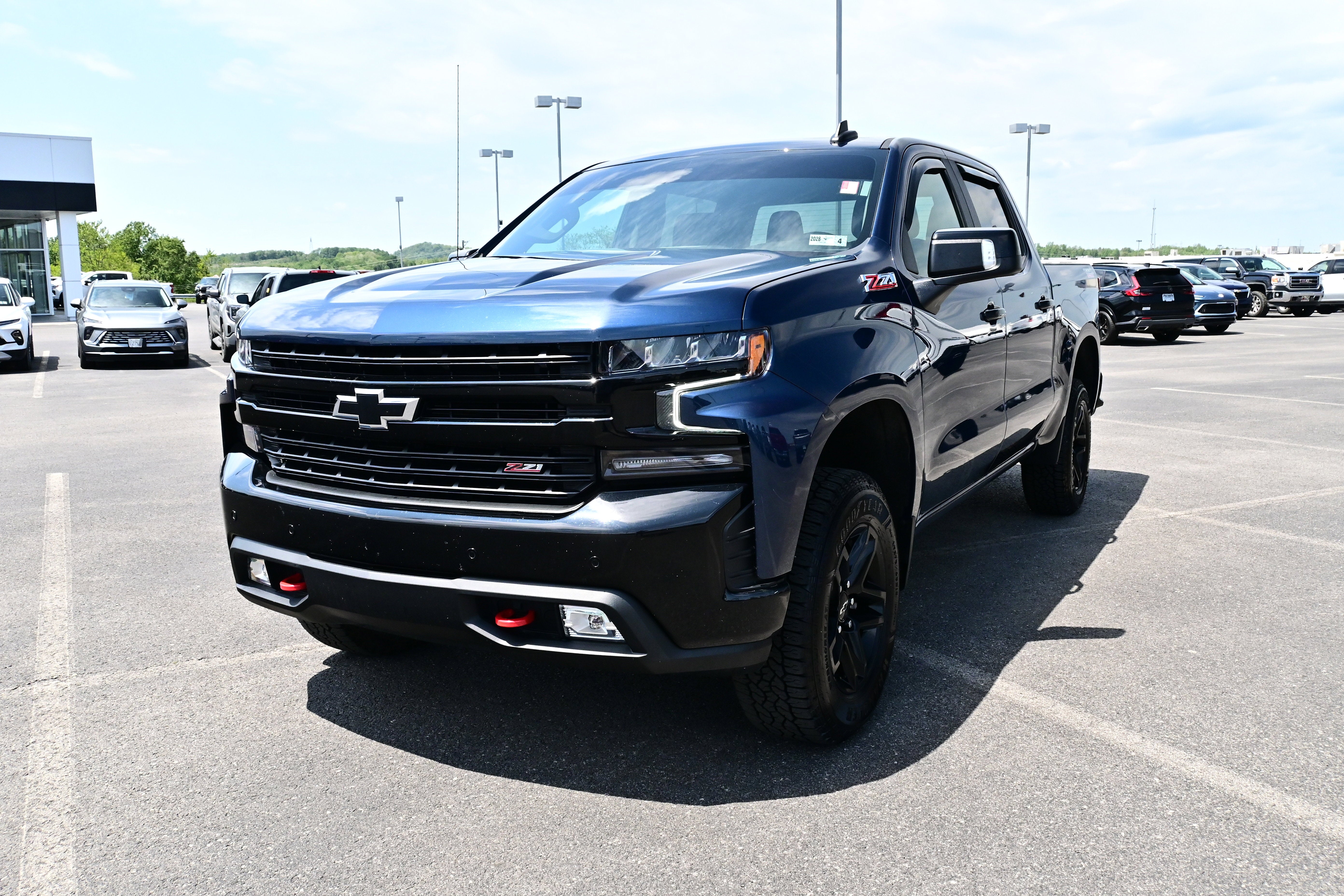 View vehicle photo 4