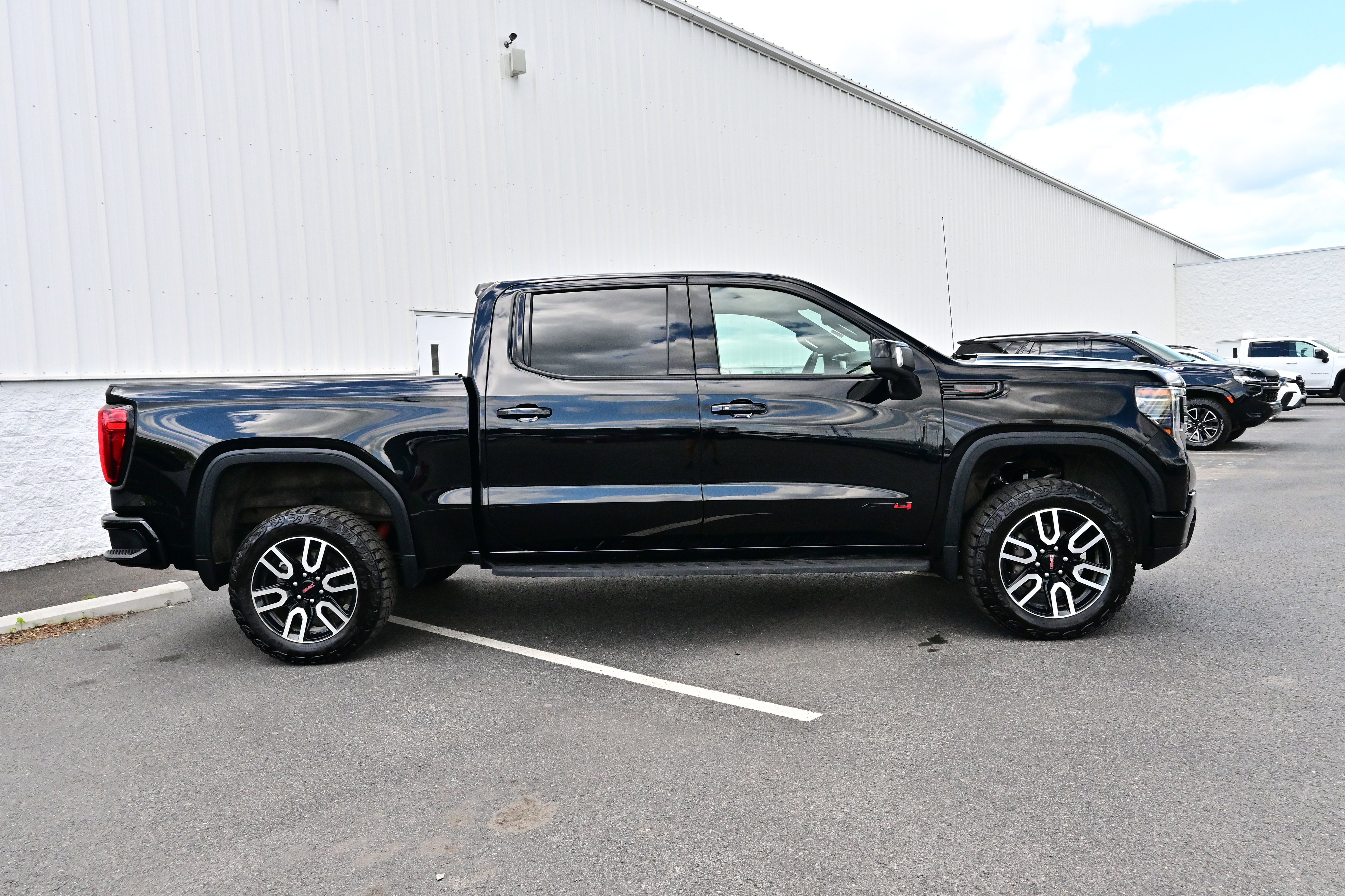View vehicle photo 5