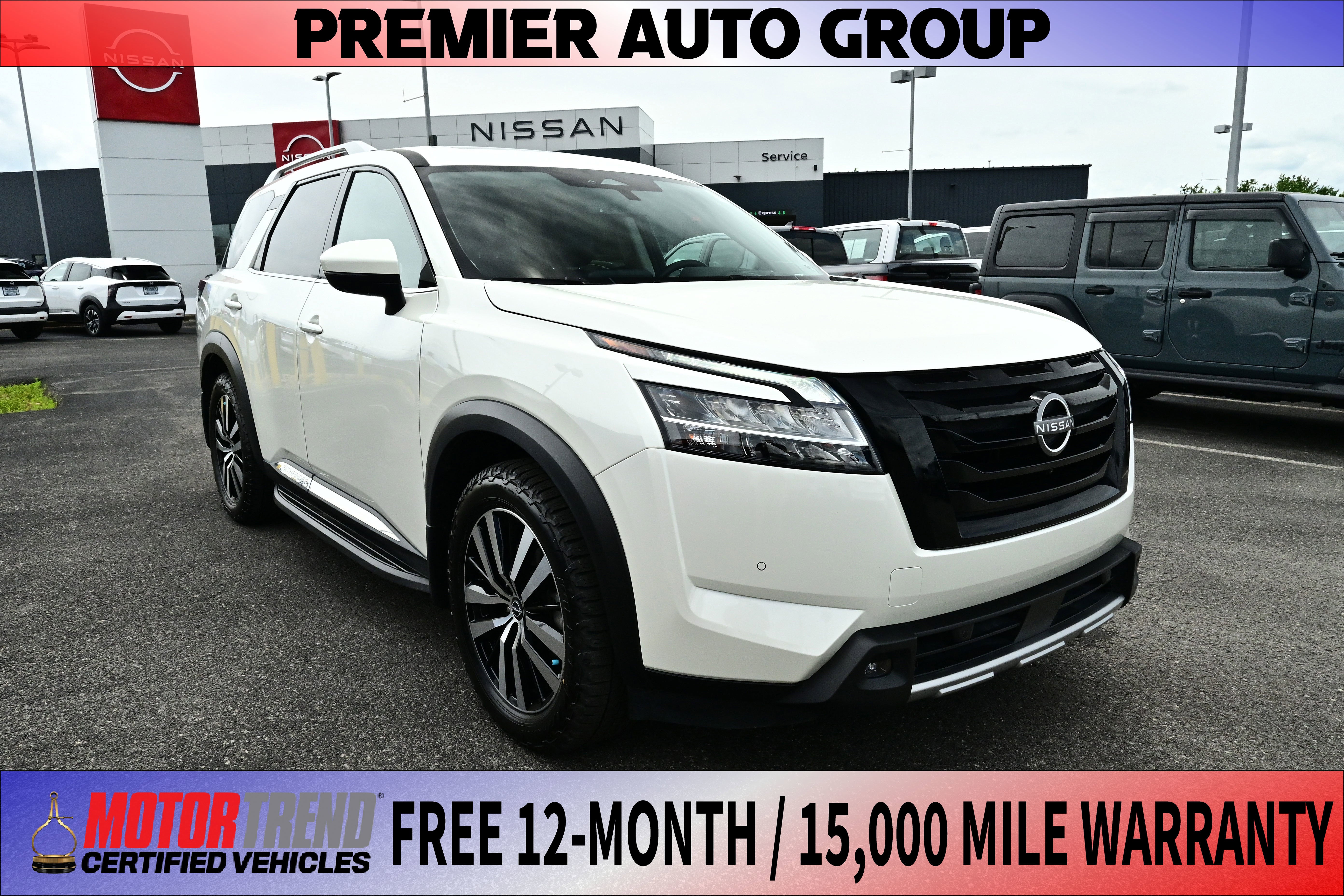 Qab/White 2023 Nissan Pathfinder Platinum 4WD SUV / Crossover All-Wheel Drive Automatic