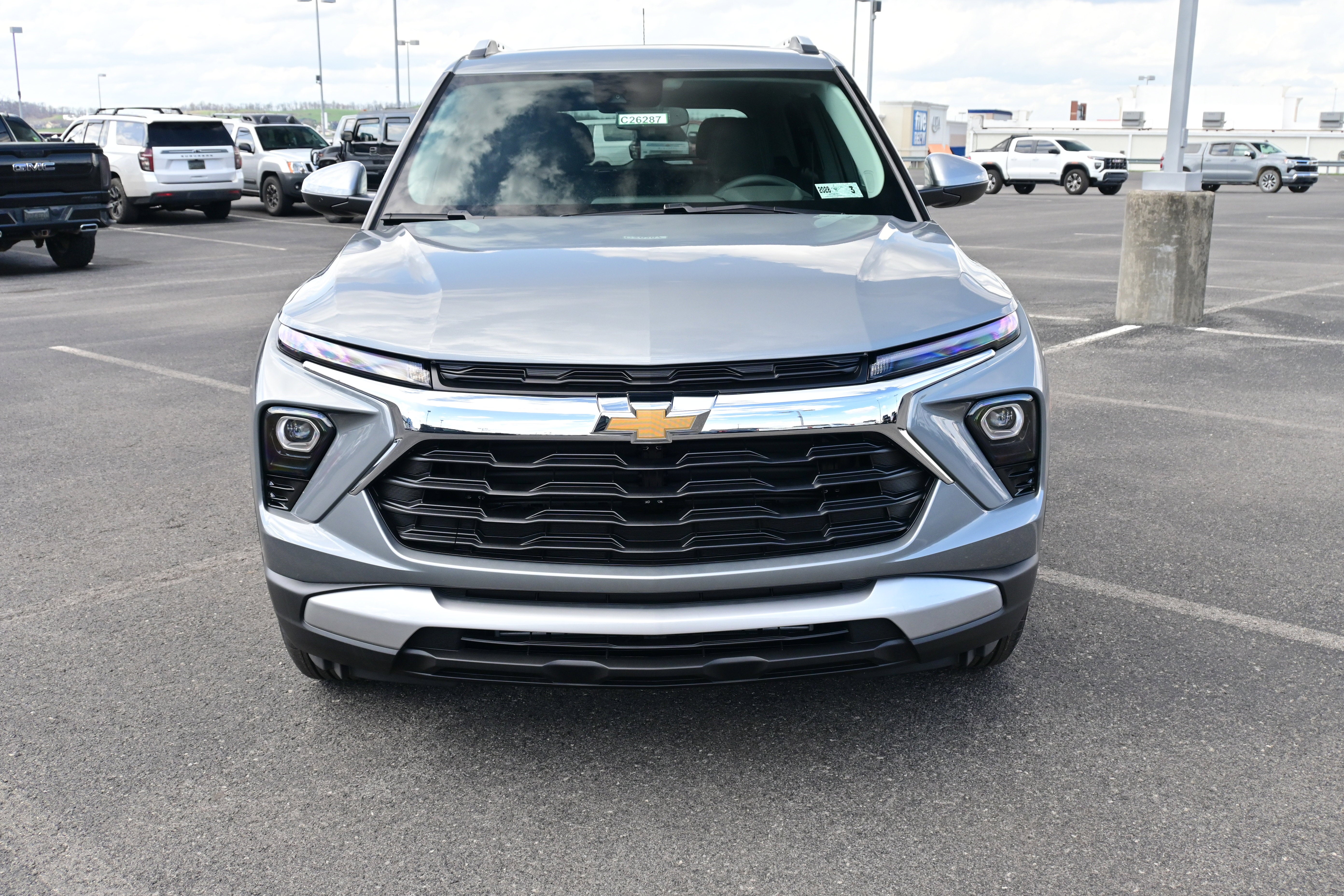 View vehicle photo 3
