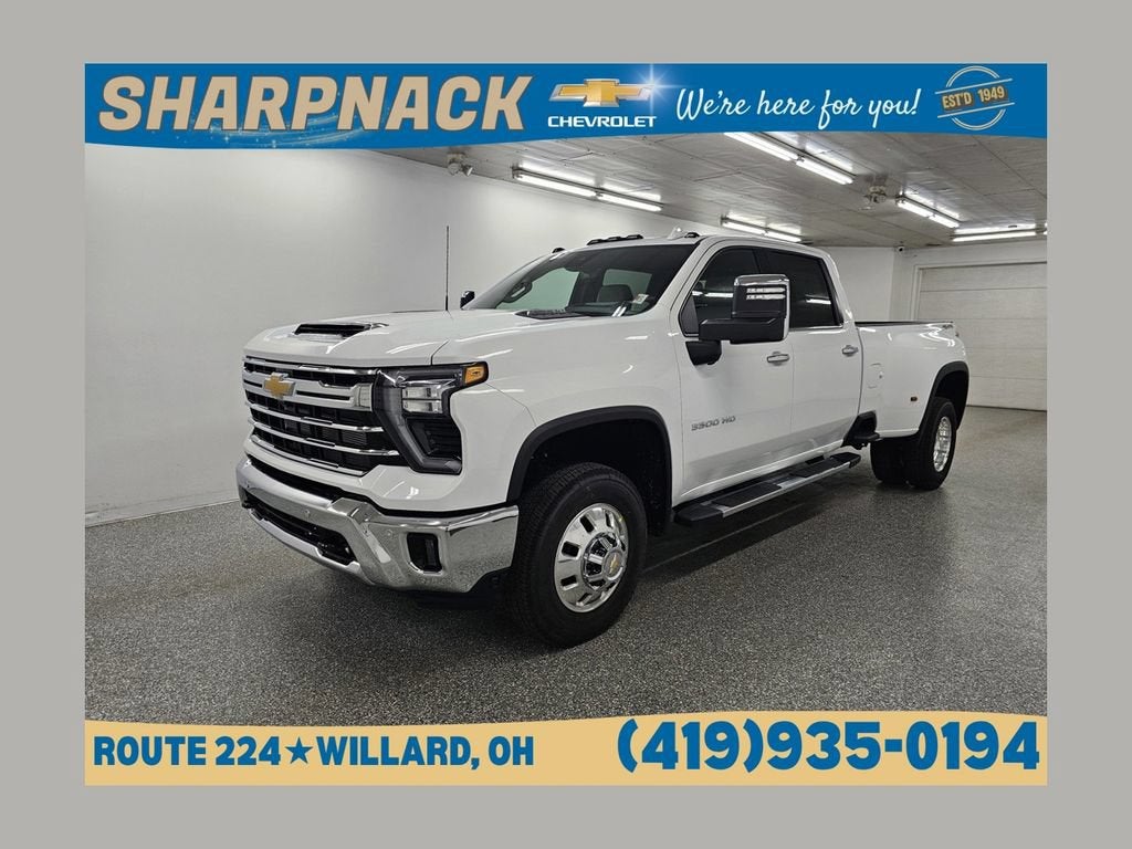 Summit White 2026 Chevrolet Silverado 3500HD Pickup Truck Four-Wheel Drive Automatic