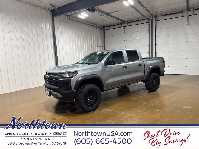 Sterling Gray Metallic 2026 Chevrolet Colorado Pickup Truck Four-Wheel Drive Automatic
