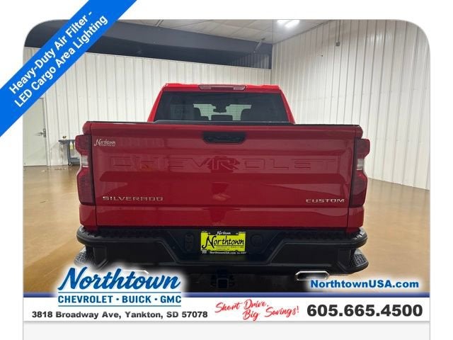 View vehicle photo 4