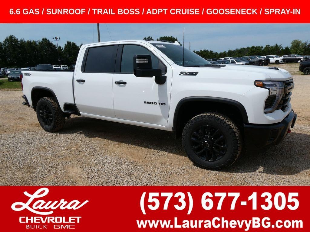 Summit White 2026 Chevrolet Silverado 2500HD Pickup Truck Four-Wheel Drive Automatic