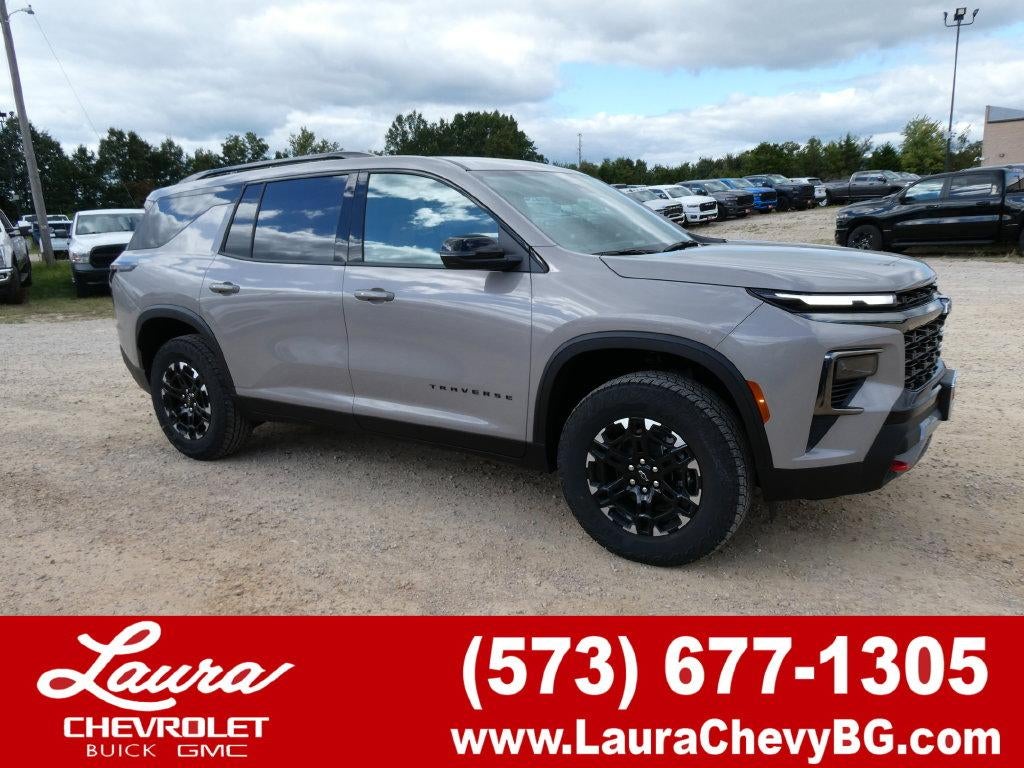 Sandstone Gray 2027 Chevrolet Traverse SUV / Crossover Four-Wheel Drive Automatic