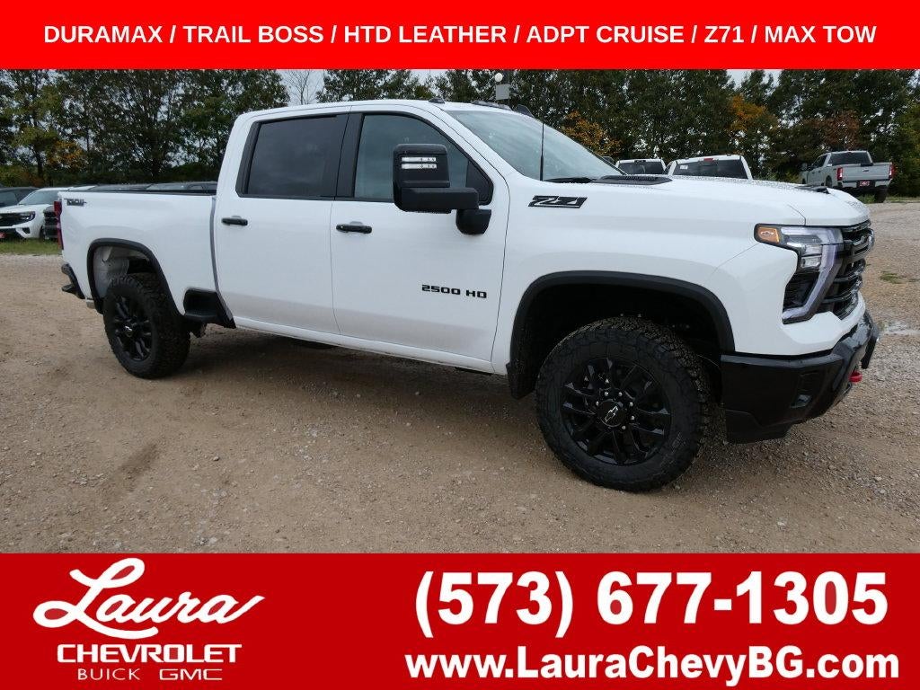 Summit White 2026 Chevrolet Silverado 2500HD Pickup Truck Four-Wheel Drive Automatic