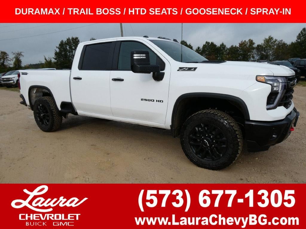 Summit White 2026 Chevrolet Silverado 2500HD Pickup Truck Four-Wheel Drive Automatic