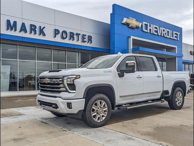 Polar White Tricoat 2026 Chevrolet Silverado 2500HD Pickup Truck Four-Wheel Drive Automatic