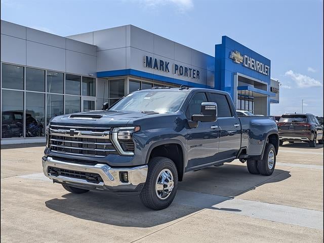 Lakeshore Blue Metallic 2026 Chevrolet Silverado 3500HD Pickup Truck Four-Wheel Drive Automatic