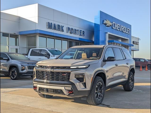 Sandstone Gray 2027 Chevrolet Traverse SUV / Crossover Four-Wheel Drive Automatic