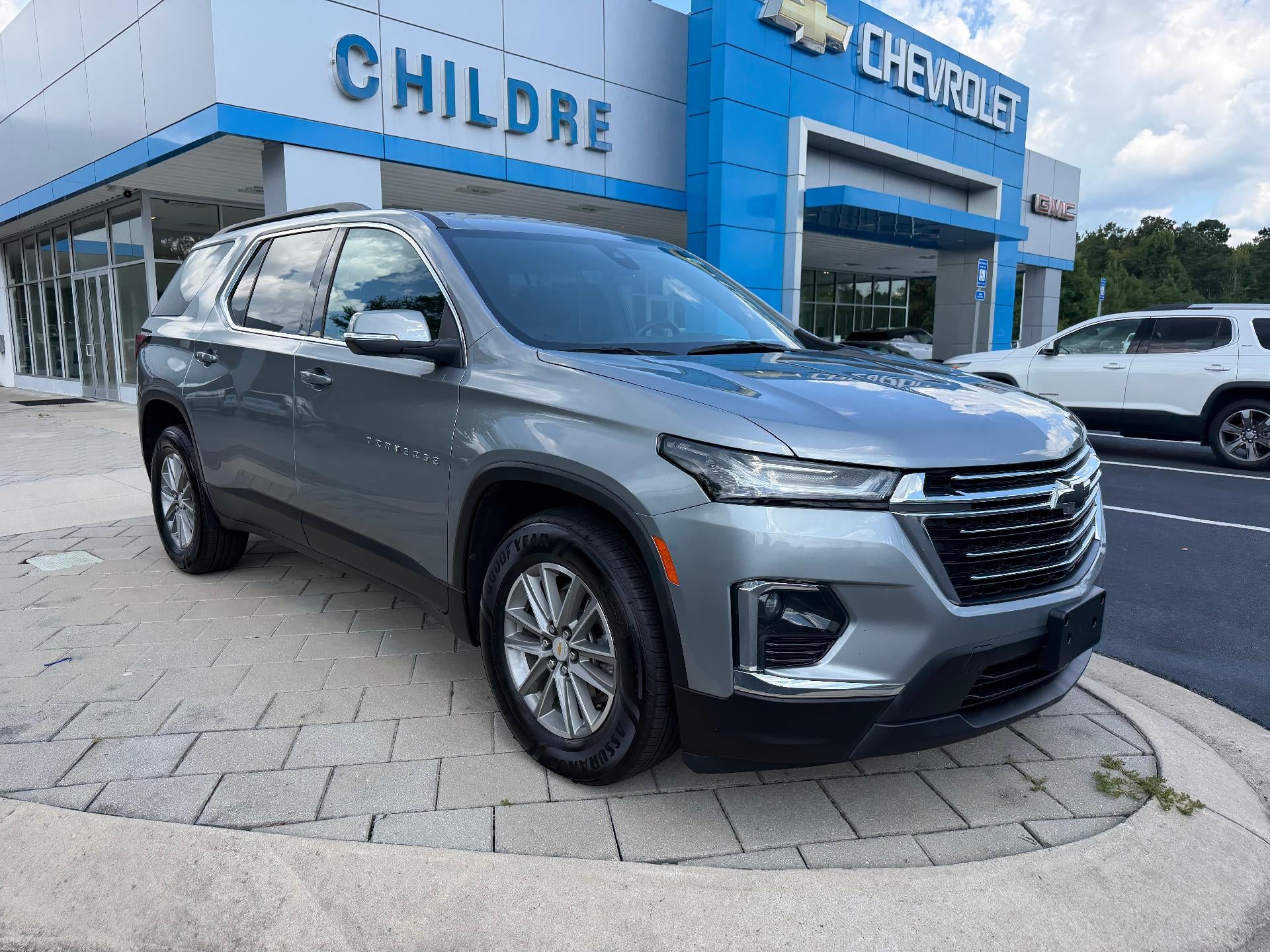  2023 Chevrolet Traverse LT Cloth FWD   