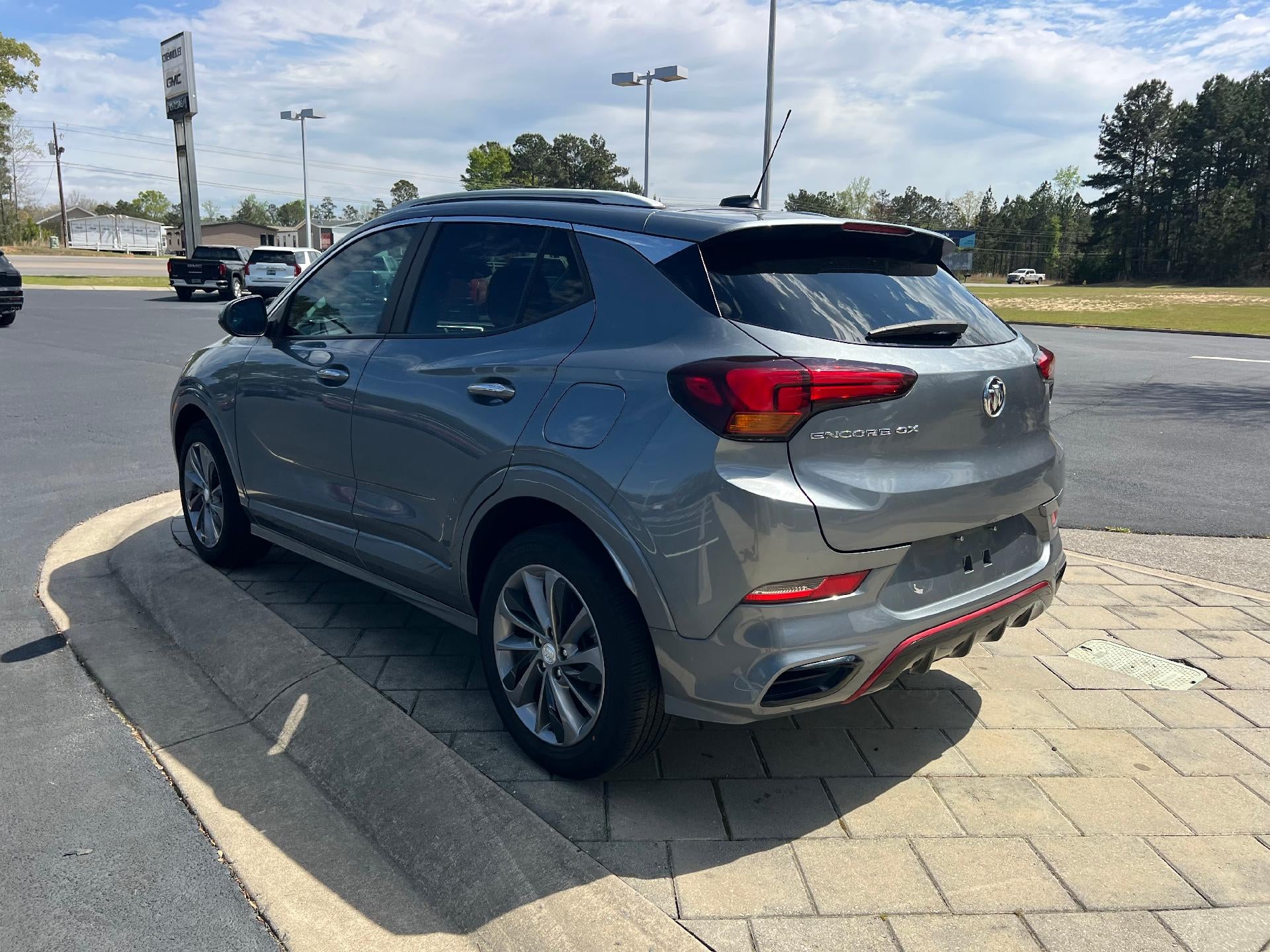 View vehicle photo 7