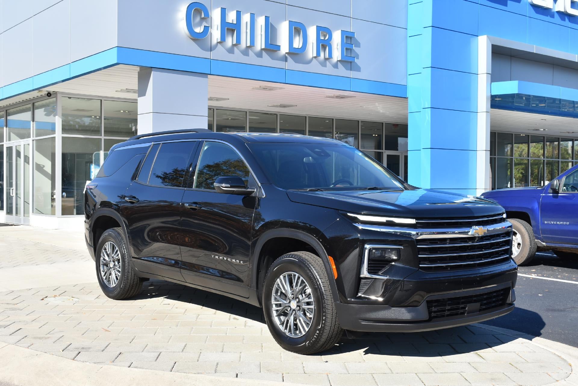 Mosaic Black Metallic 2025 Chevrolet Traverse SUV / Crossover Front-Wheel Drive Automatic