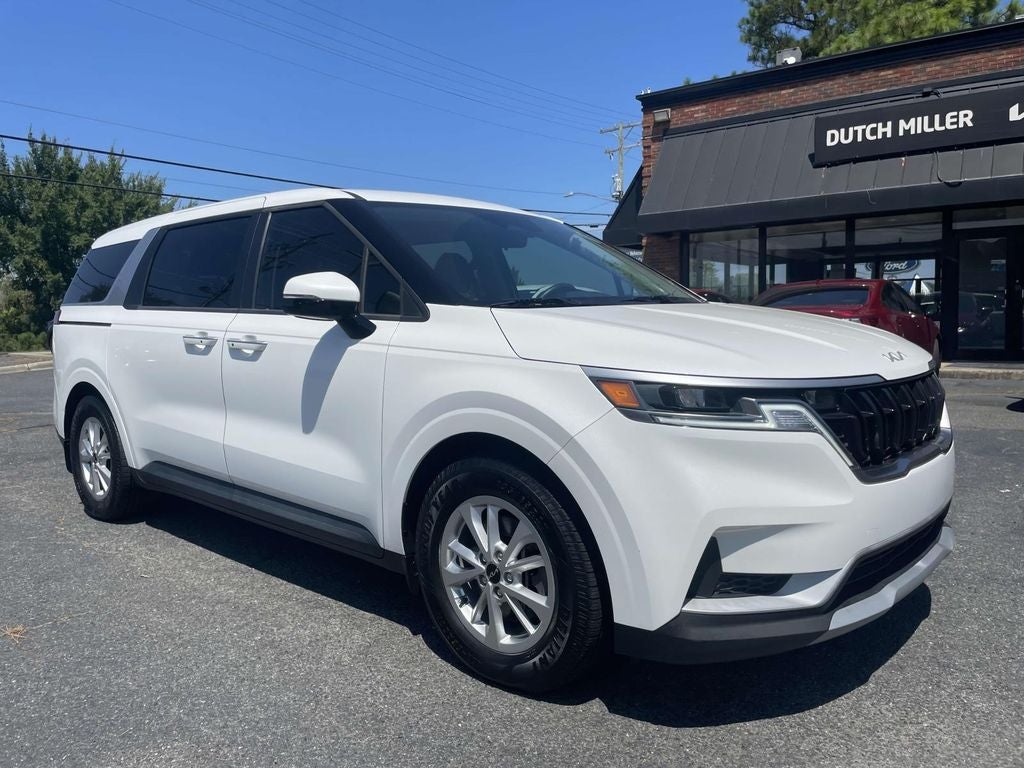 Snow White Pearl 2024 Kia Carnival Minivan Front-Wheel Drive 8-Speed Automatic