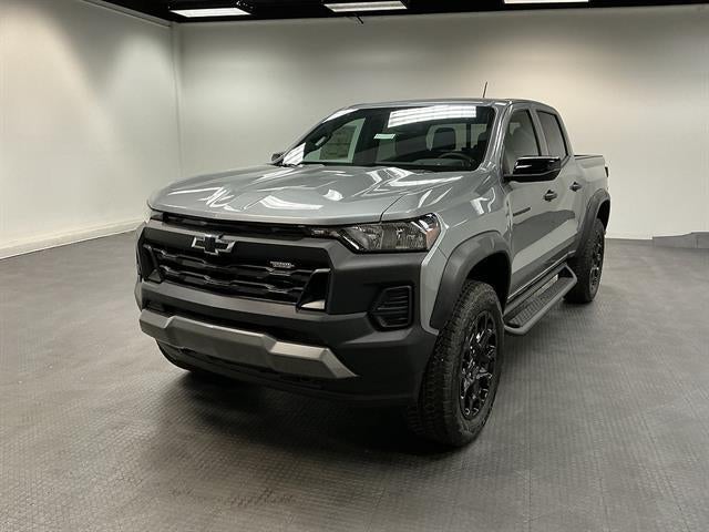 Sterling Gray Metallic 2026 Chevrolet Colorado Pickup Truck Four-Wheel Drive Automatic