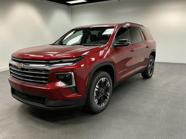 Radiant Red Tintcoat 2027 Chevrolet Traverse SUV / Crossover Front-Wheel Drive Automatic