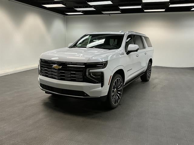 Polar White Tricoat 2026 Chevrolet Suburban SUV / Crossover Four-Wheel Drive Automatic