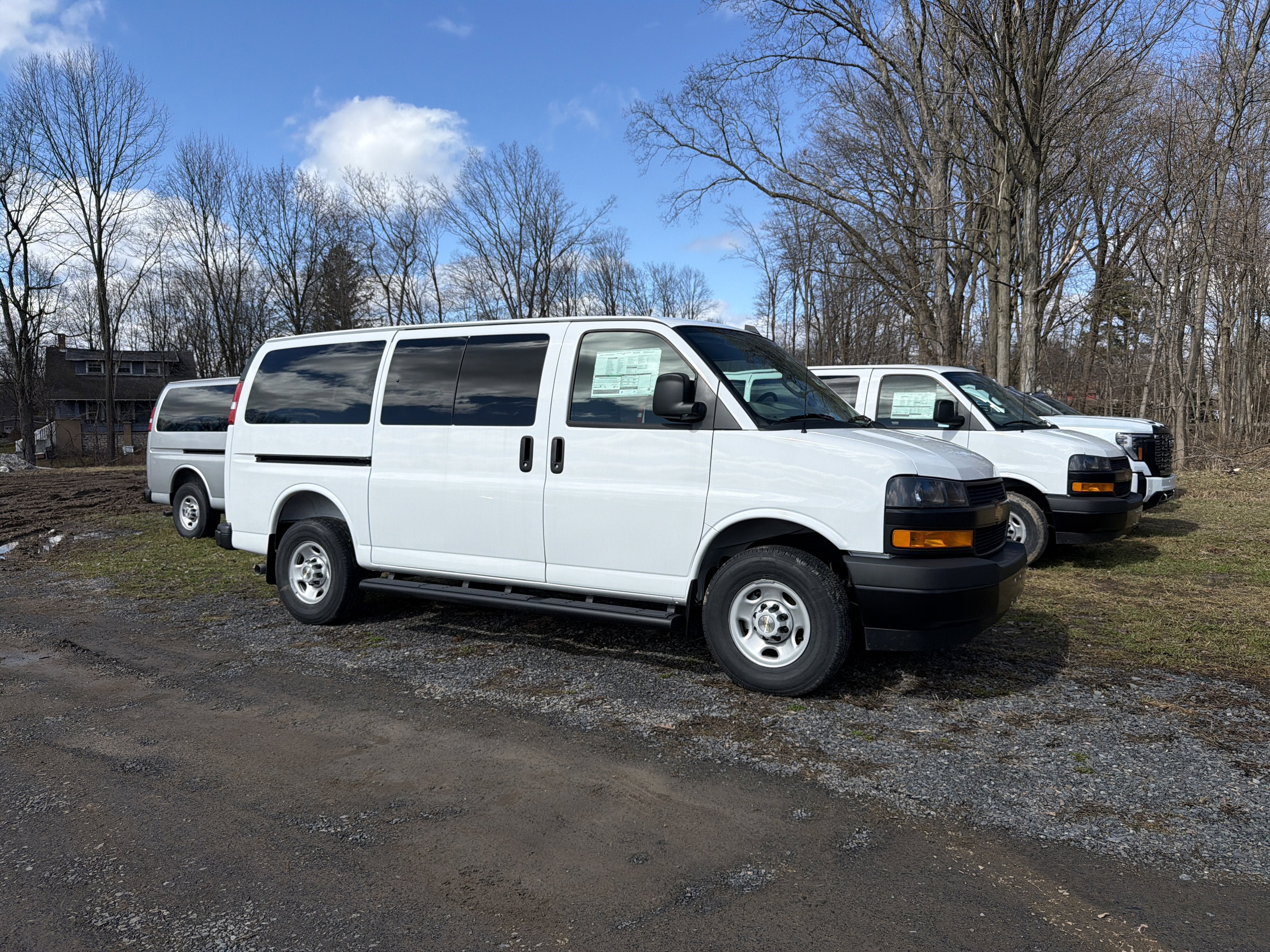 2025 Chevrolet Express 3500 LS RWD