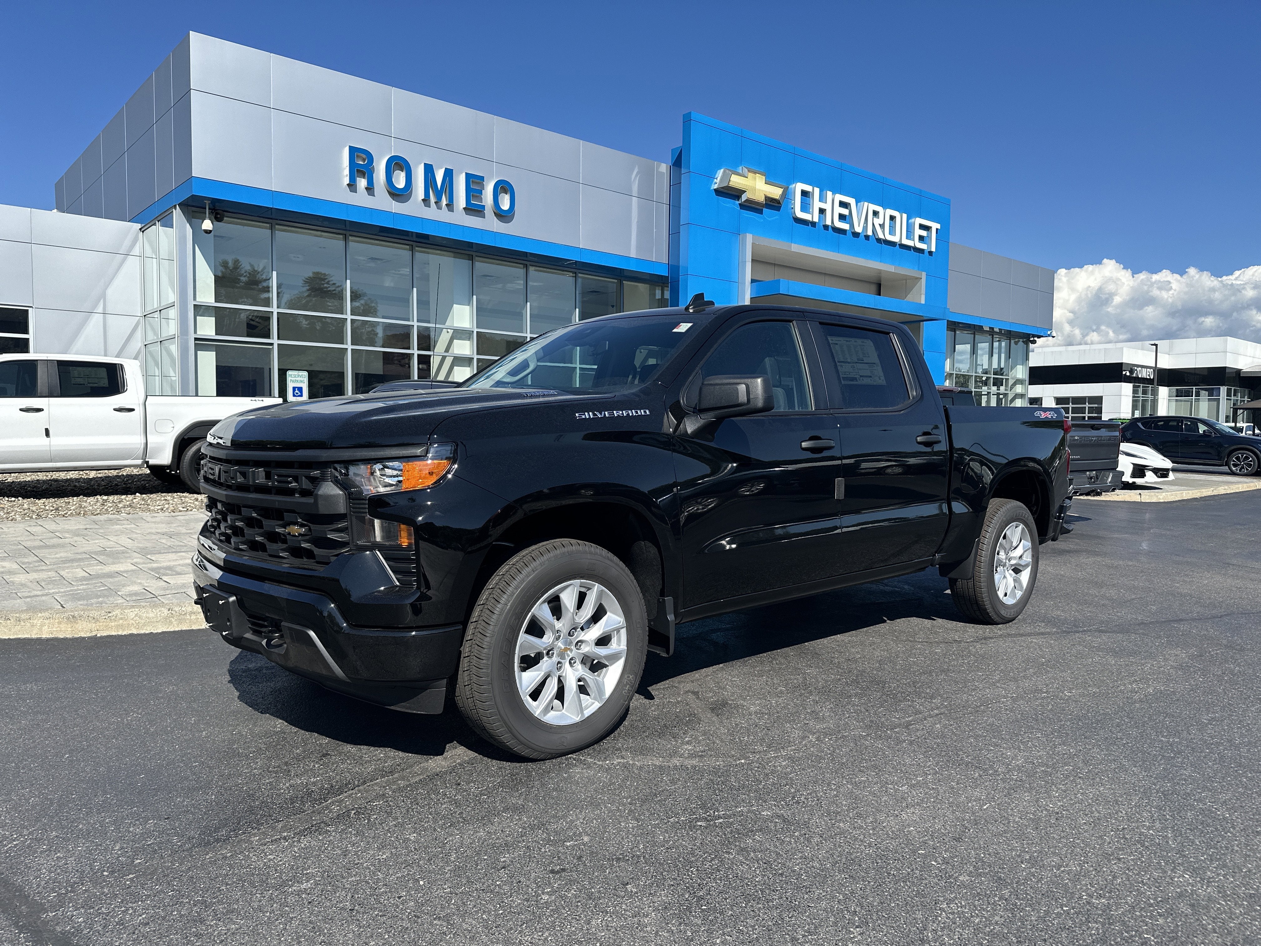 2026 Chevrolet Silverado 1500 Custom Crew Cab 4WD