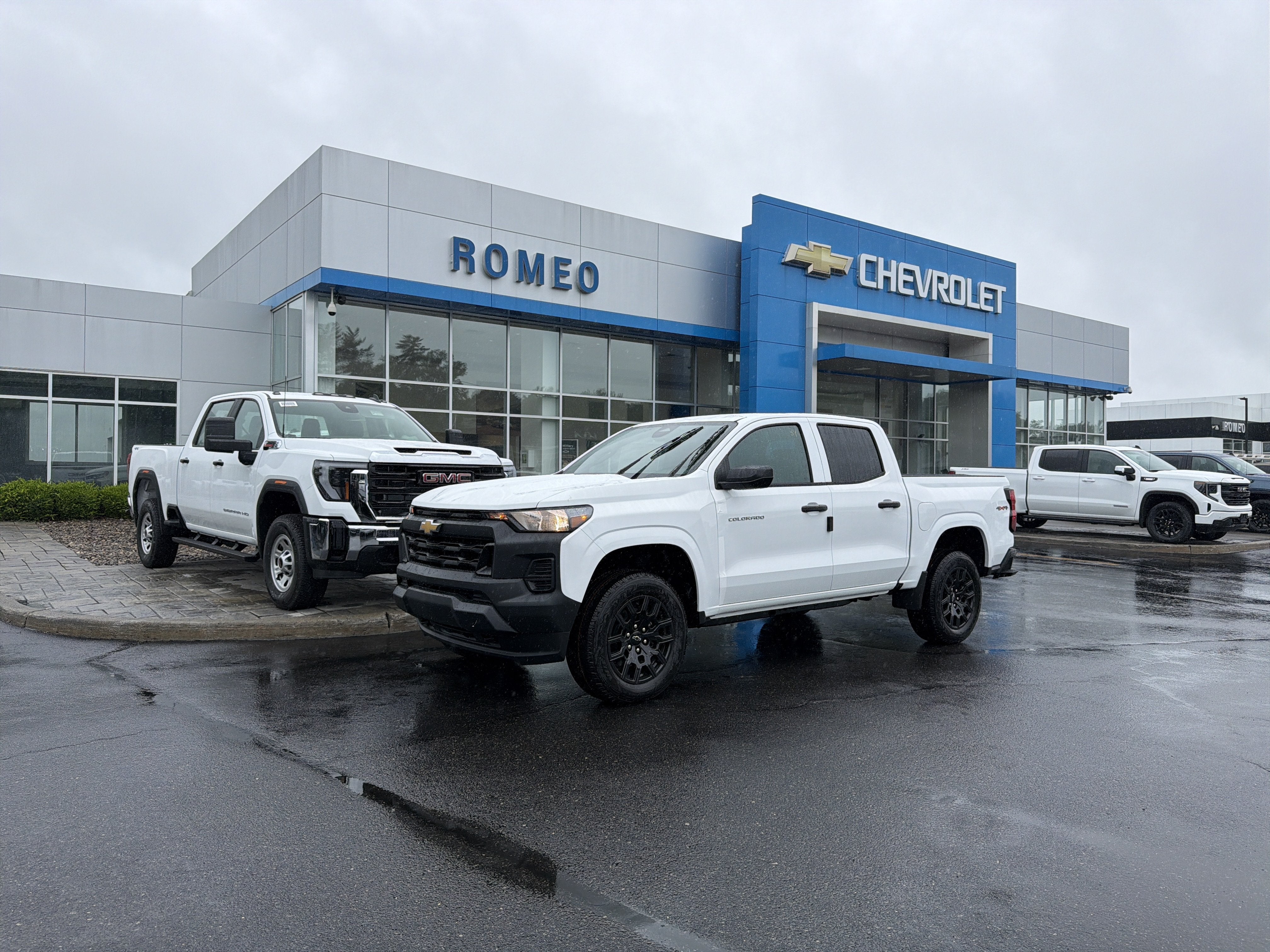 Summit White 2026 Chevrolet Colorado Pickup Truck Four-Wheel Drive Automatic