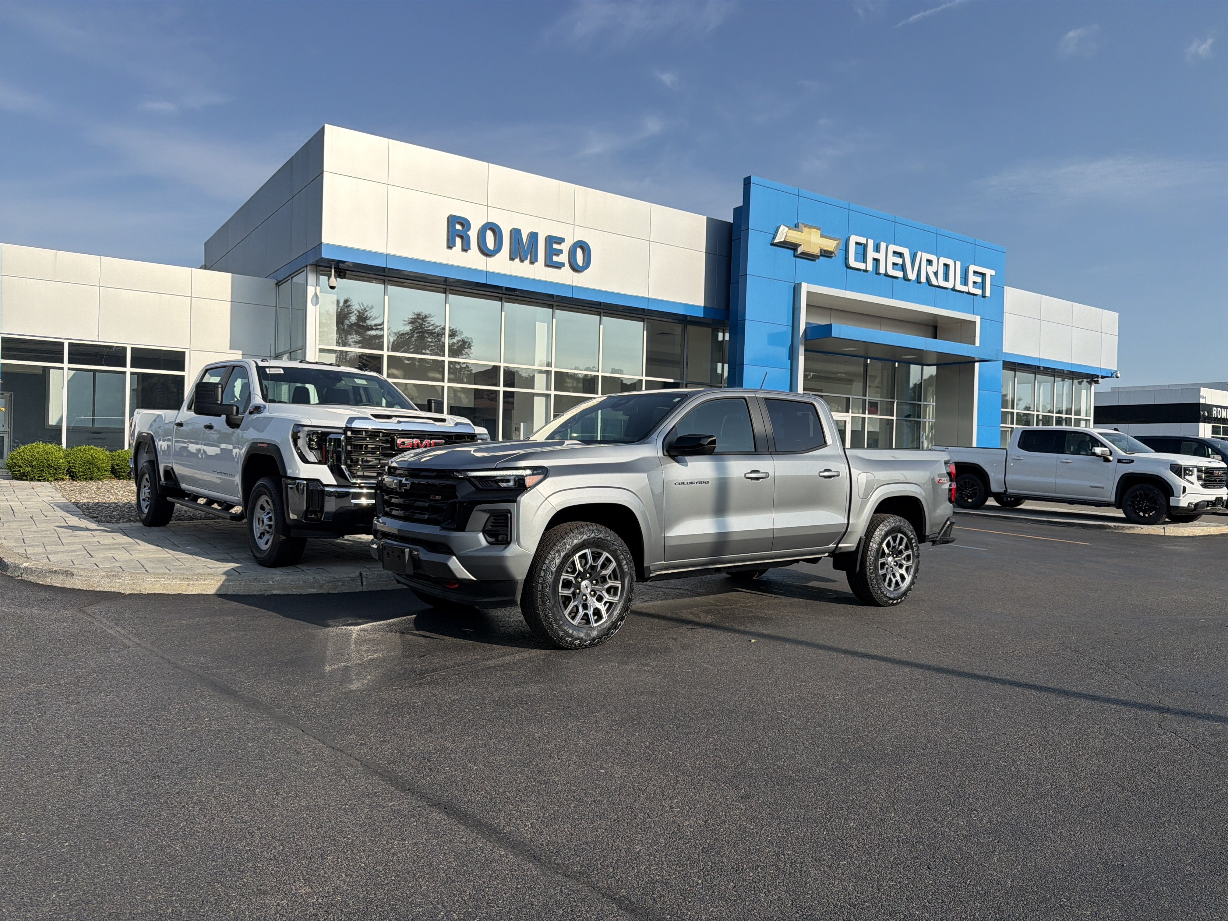 Sterling Gray Metallic 2026 Chevrolet Colorado Pickup Truck Four-Wheel Drive Automatic