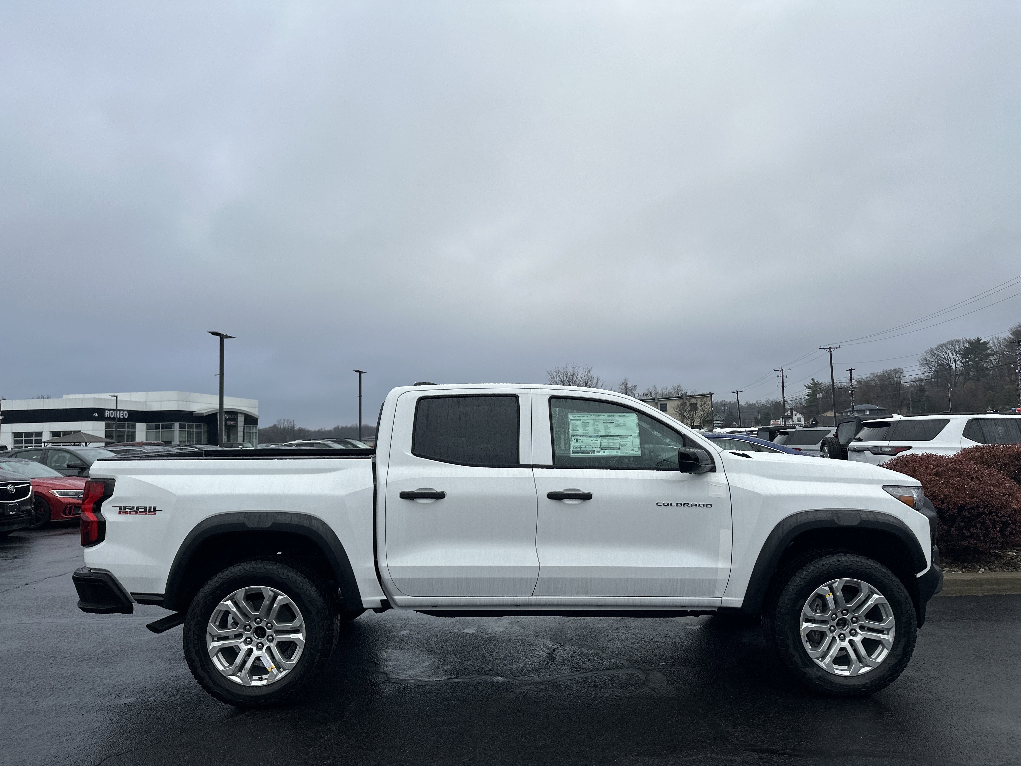 View vehicle photo 4