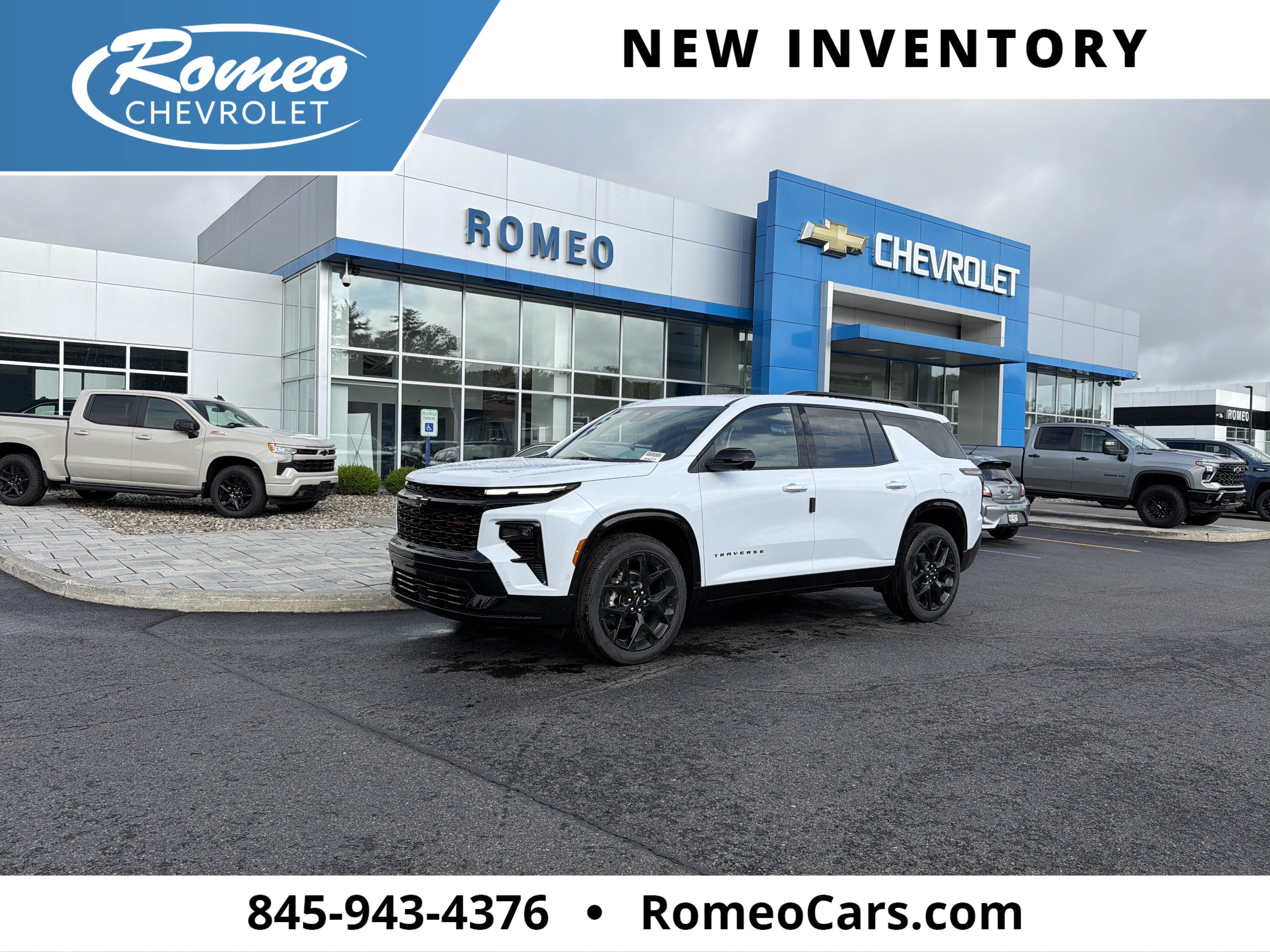 Polar White Tricoat 2026 Chevrolet Traverse SUV / Crossover Four-Wheel Drive Automatic