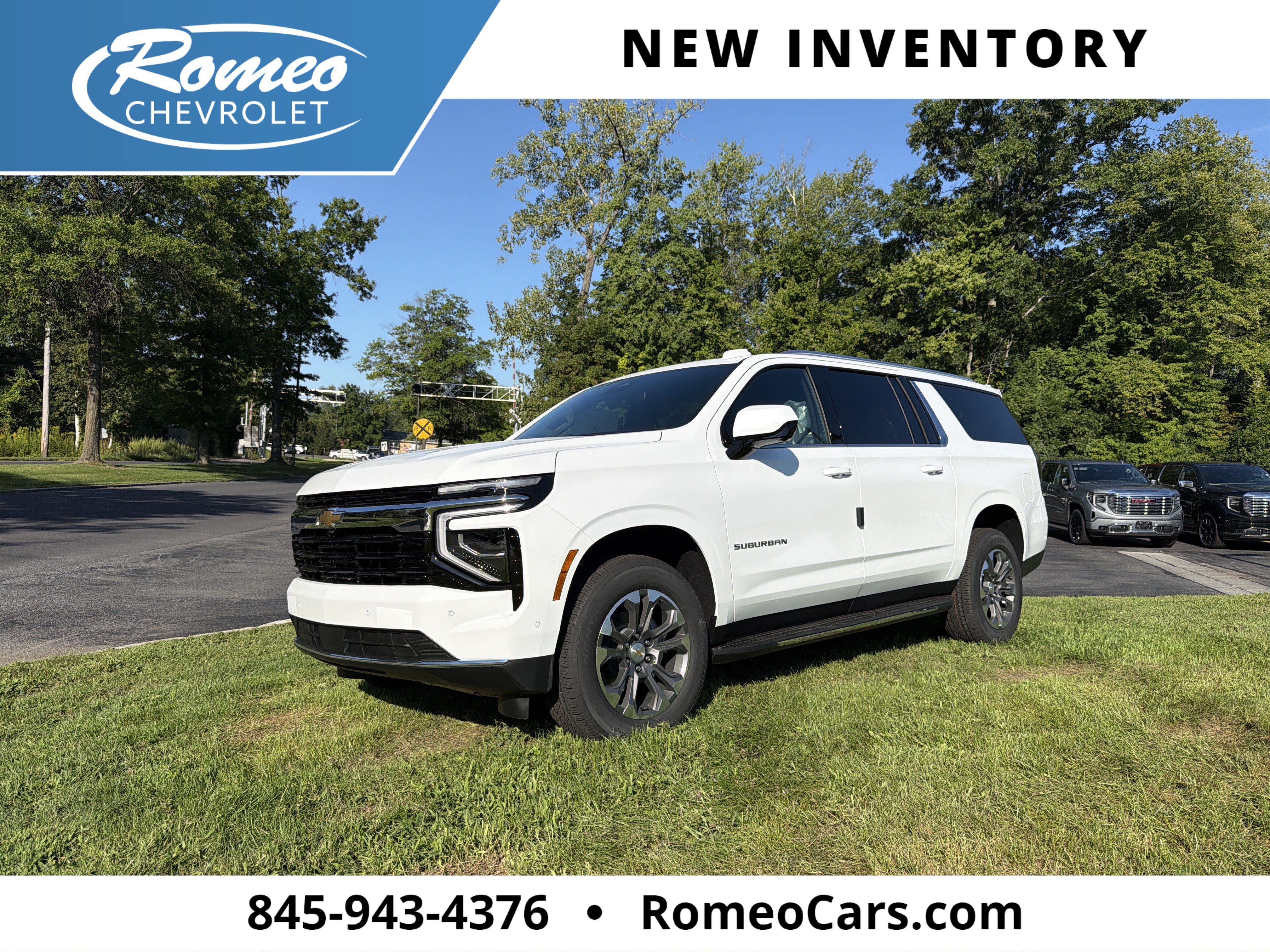 Summit White 2026 Chevrolet Suburban SUV / Crossover Four-Wheel Drive Automatic