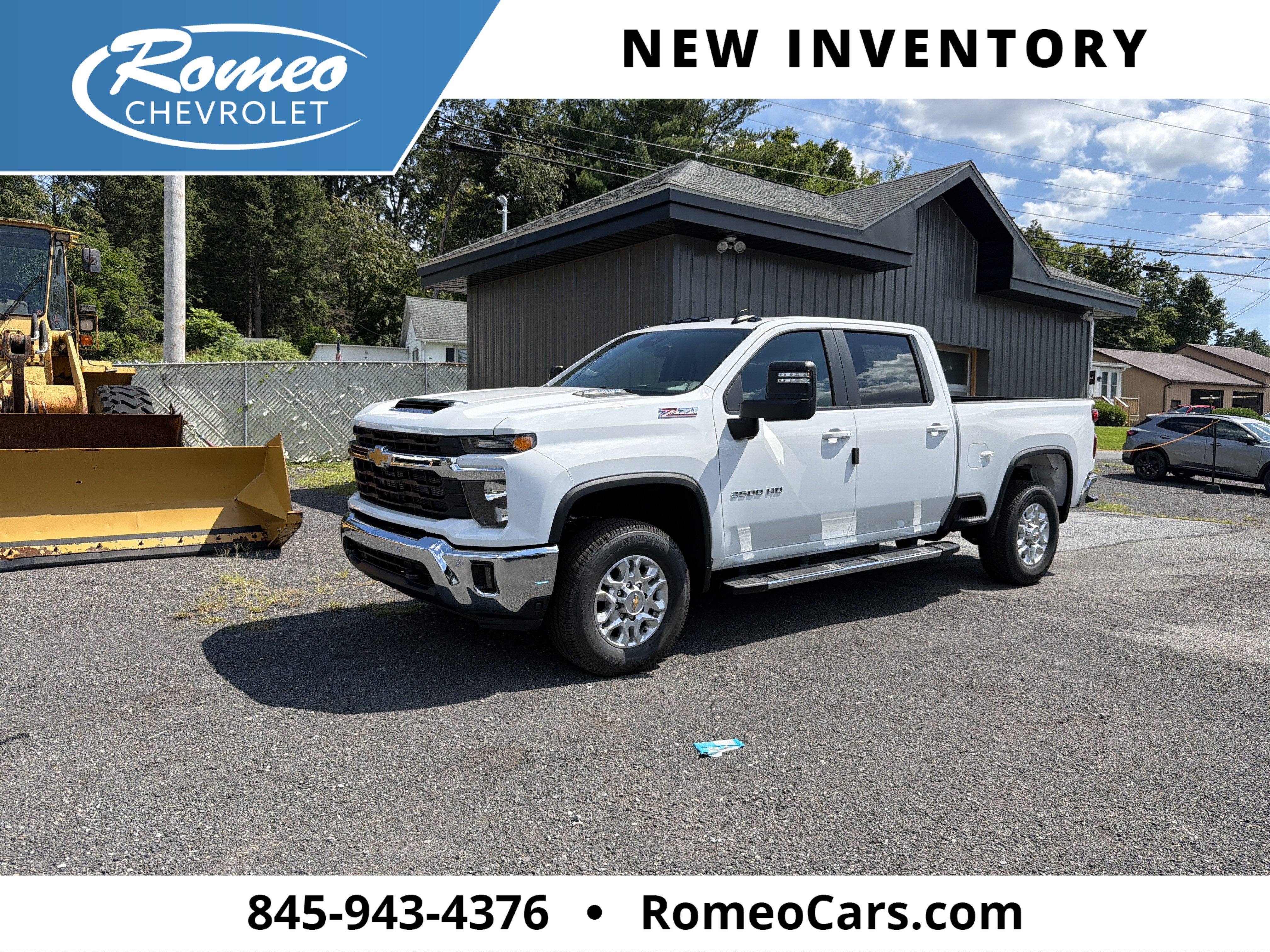 Summit White 2026 Chevrolet Silverado 3500HD Pickup Truck Four-Wheel Drive Automatic