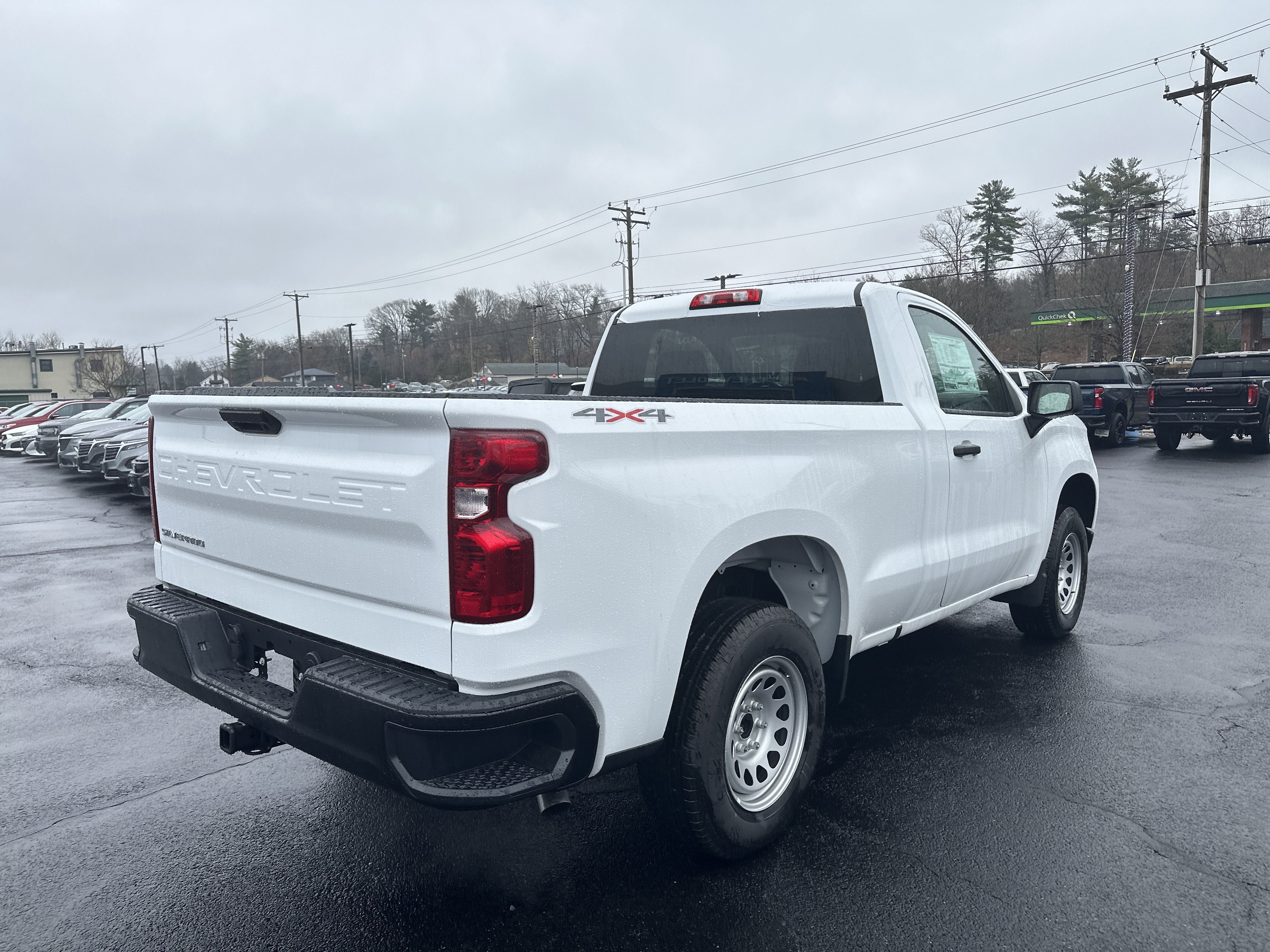 View vehicle photo 6