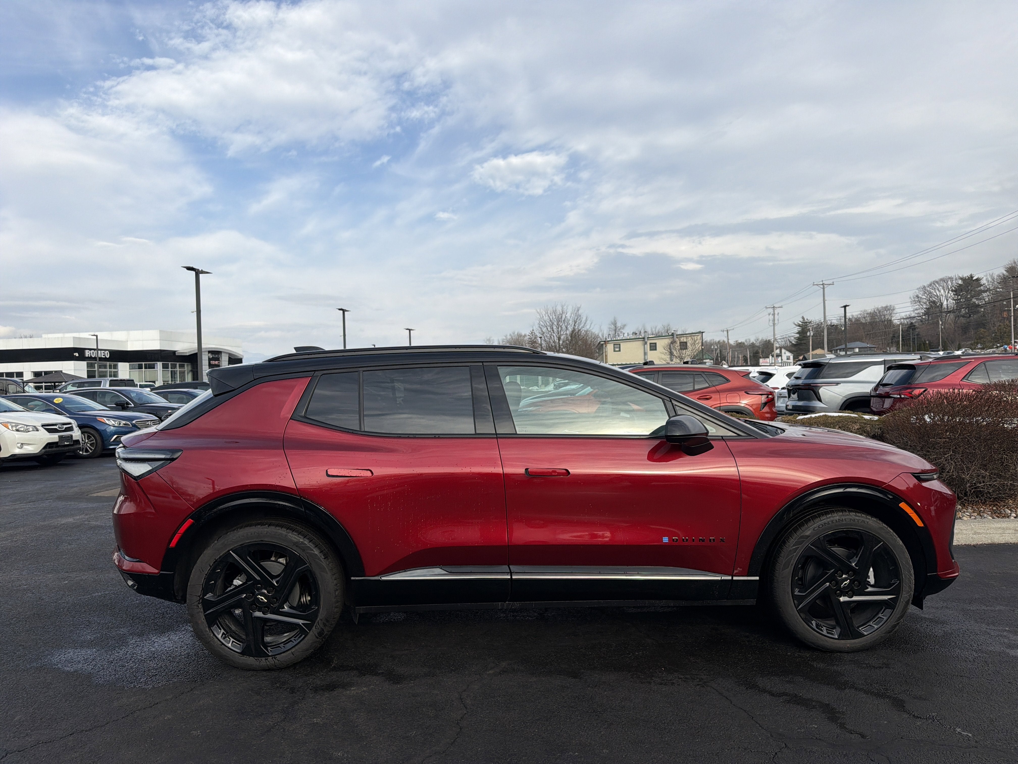 View vehicle photo 4