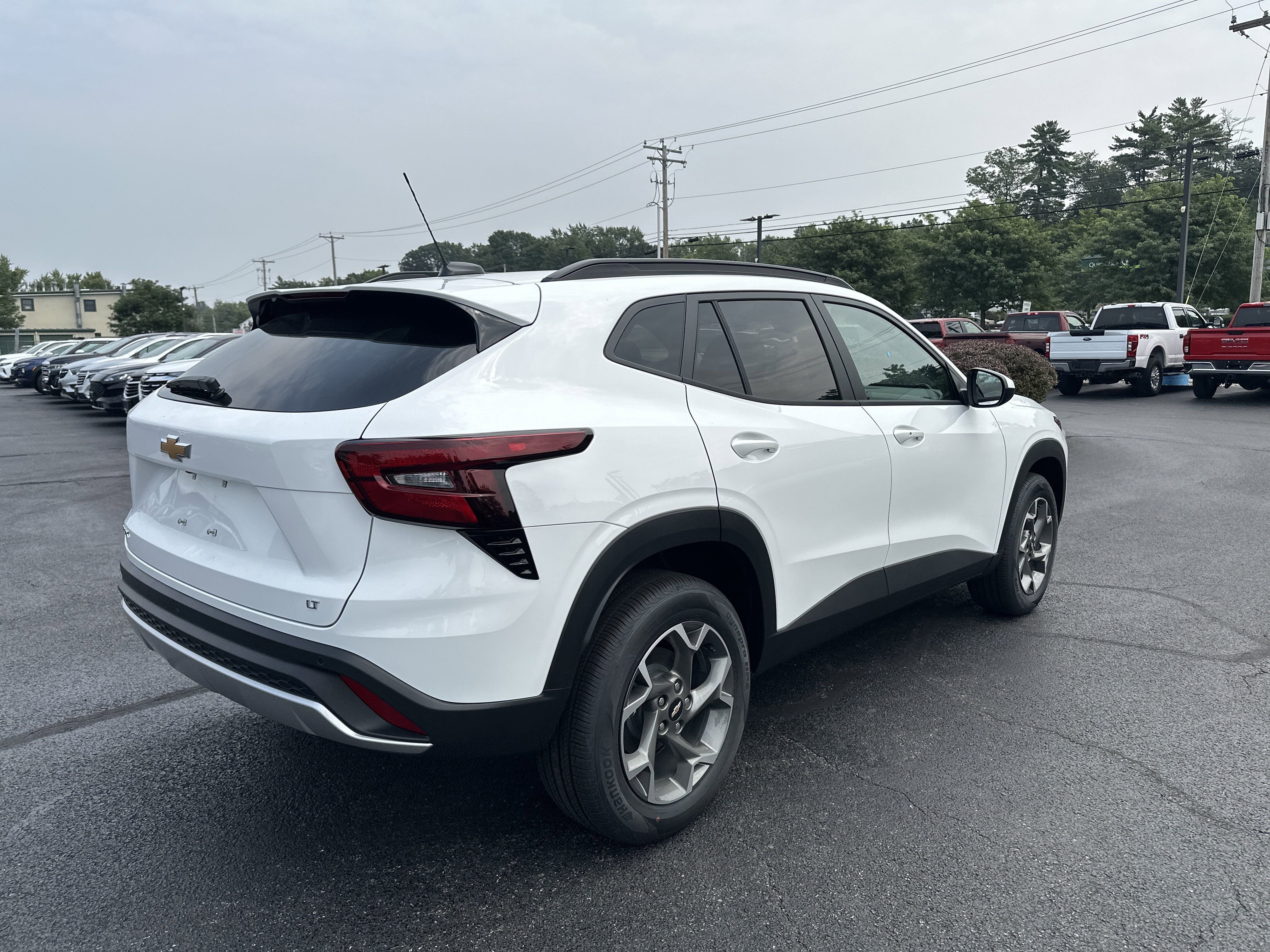 View vehicle photo 6