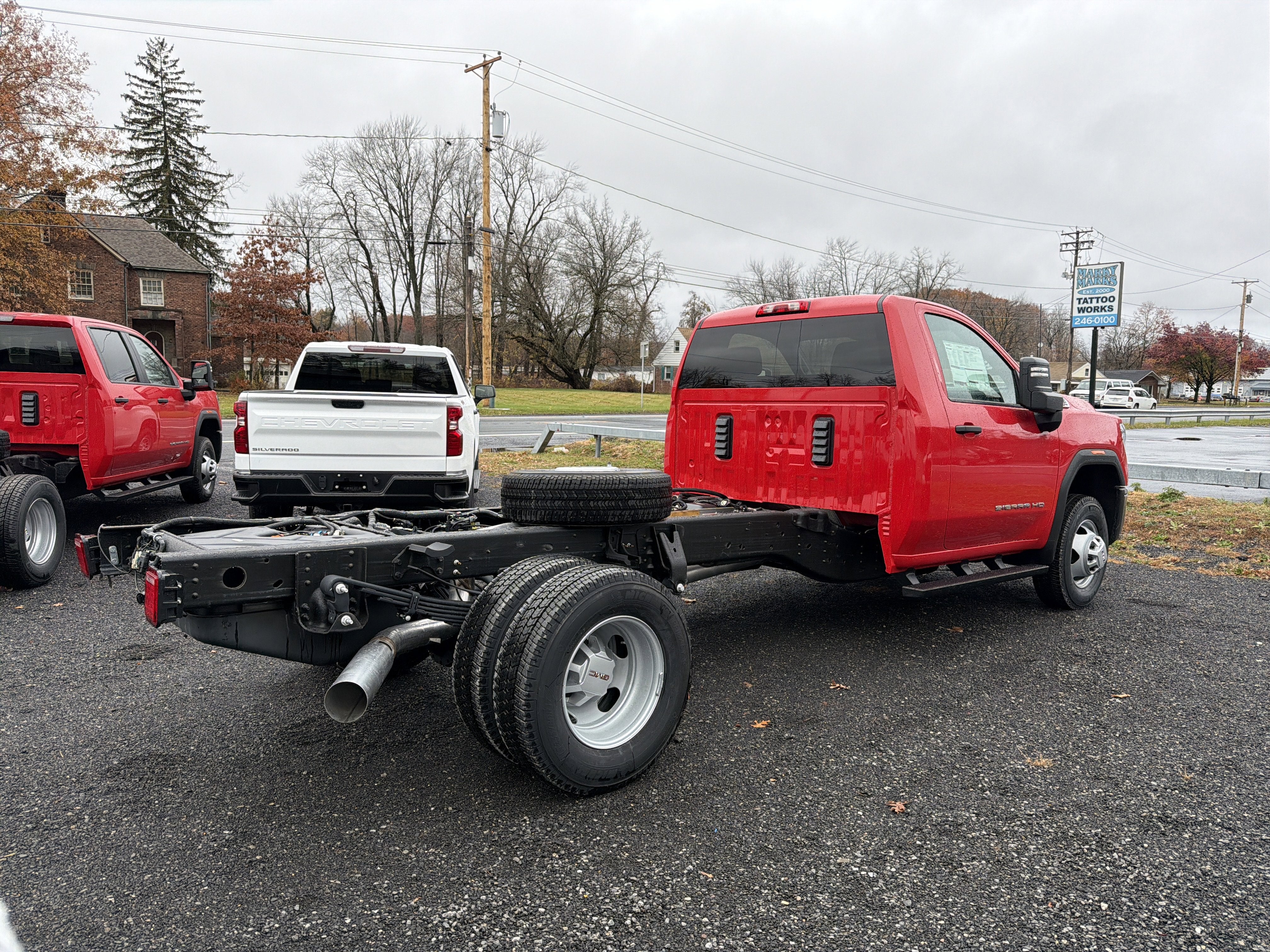 View vehicle photo 6