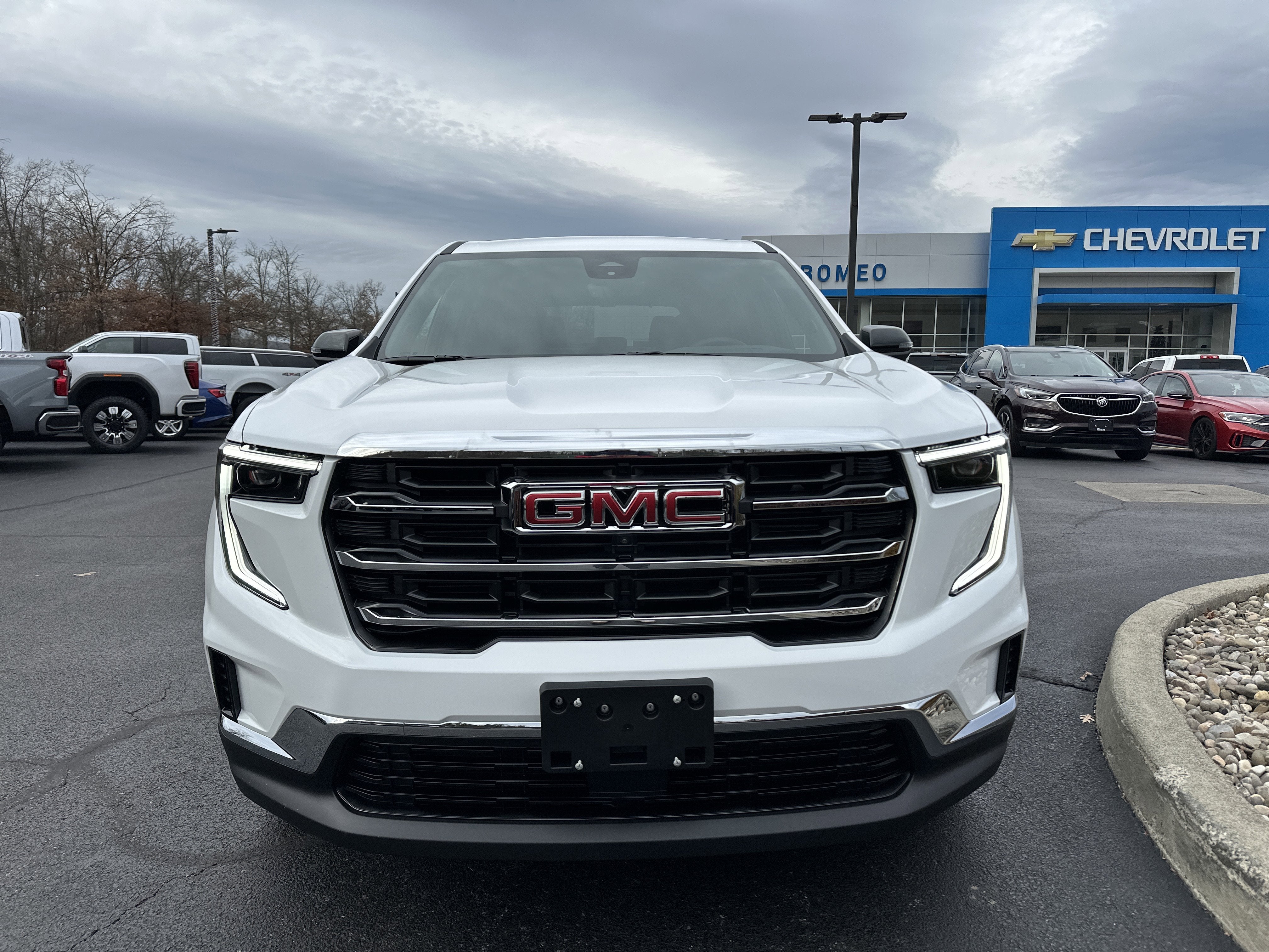 View vehicle photo 2