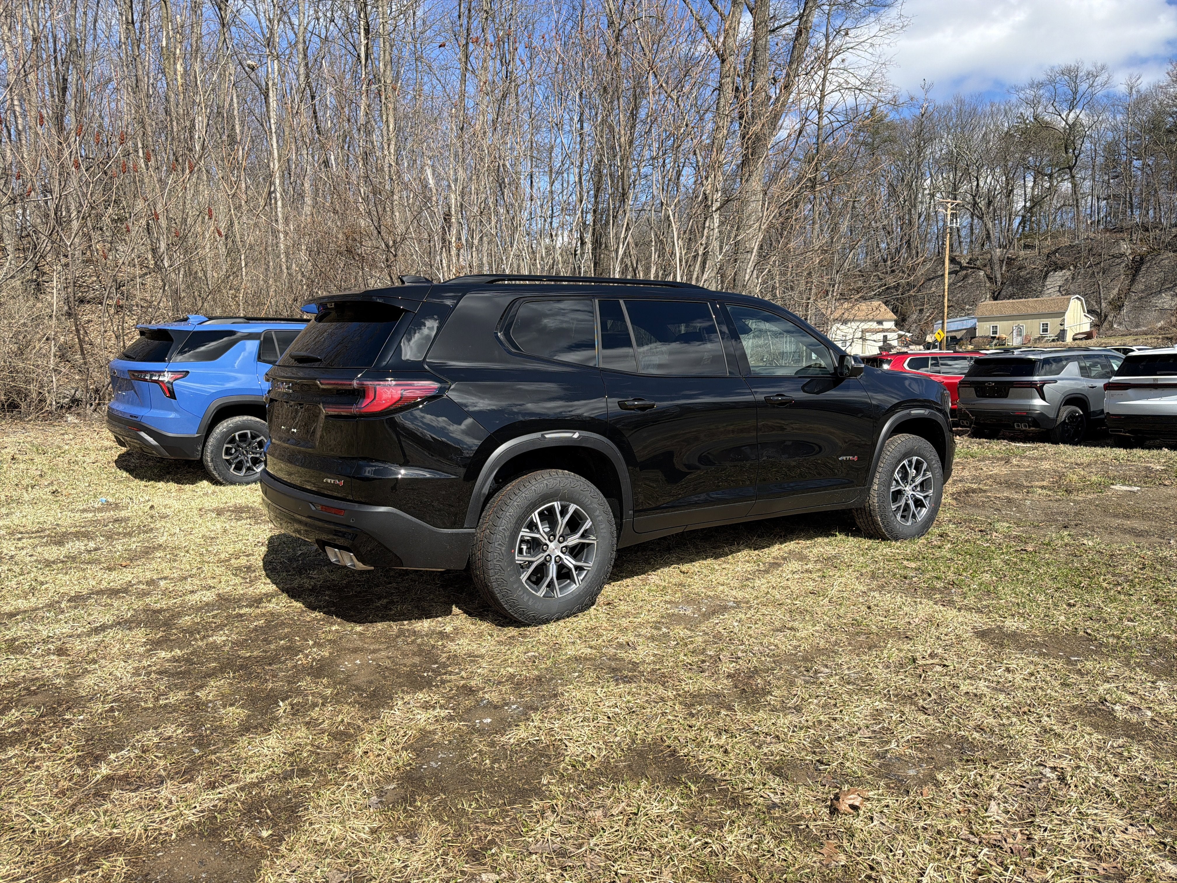 View vehicle photo 4