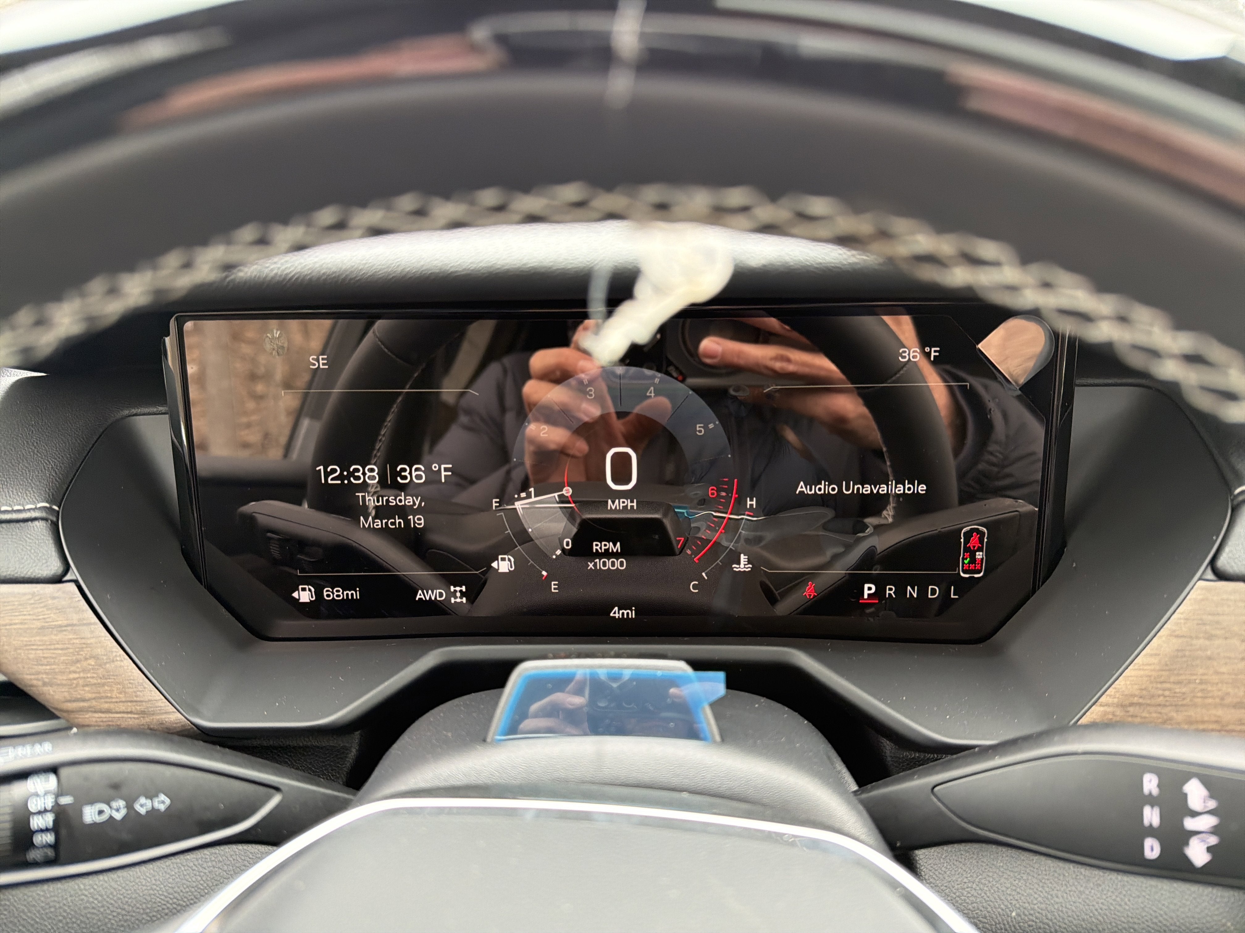 View vehicle photo 7