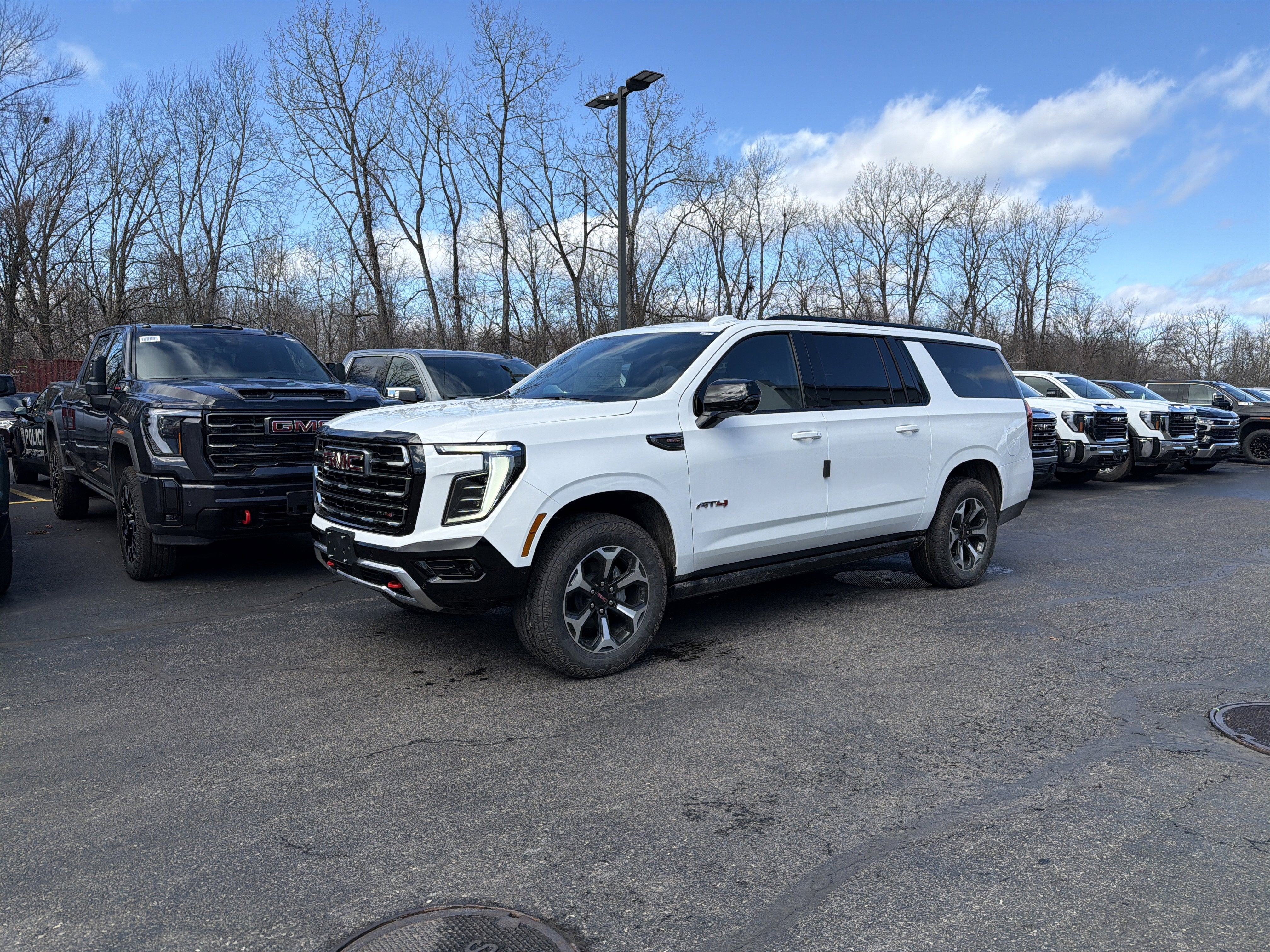 2026 GMC Yukon XL AT4 4WD