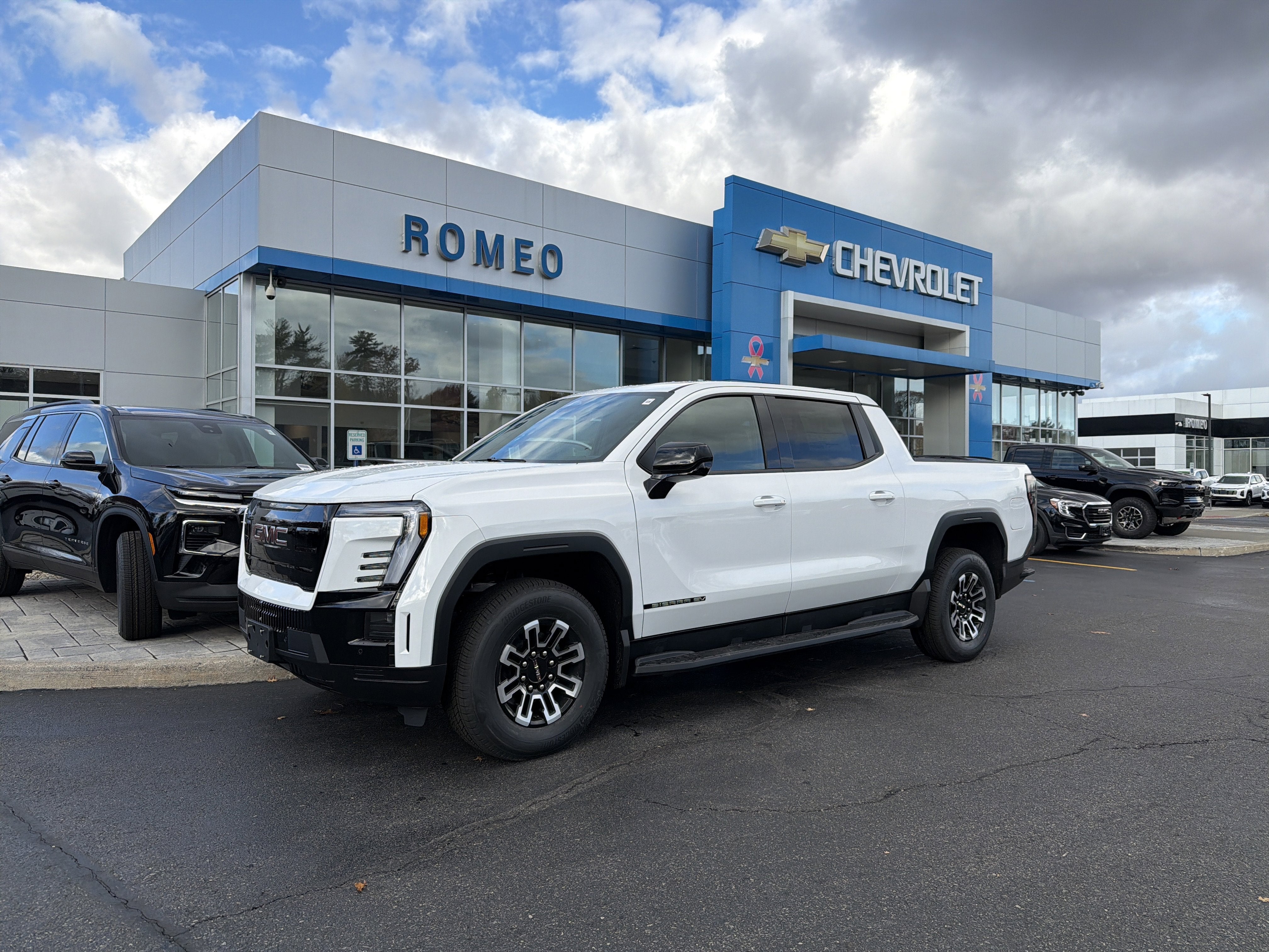 2026 GMC Sierra EV Elevation Crew Cab (Extended Range) e4WD