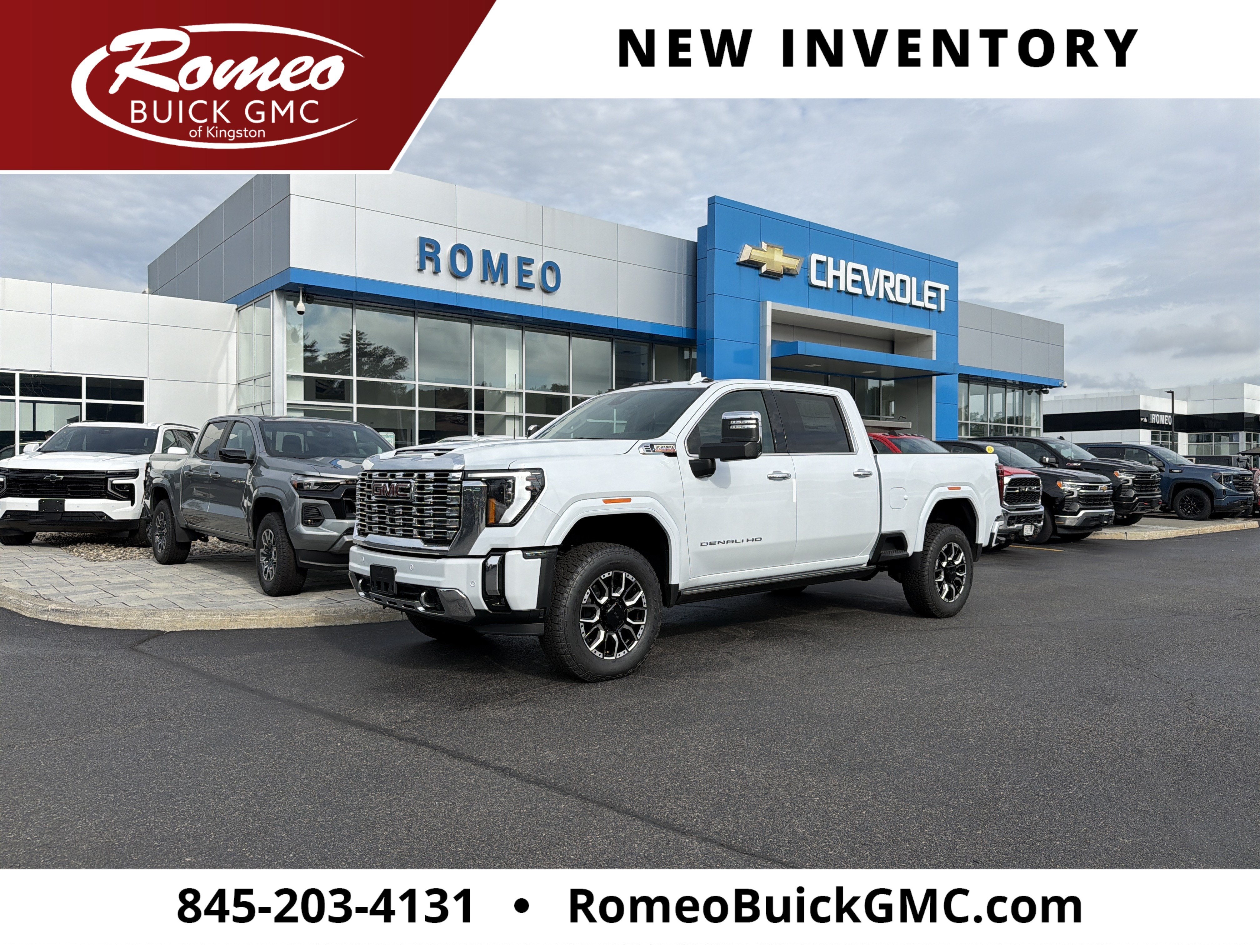 Glacier White Tricoat 2026 GMC Sierra 3500HD Pickup Truck Four-Wheel Drive Automatic