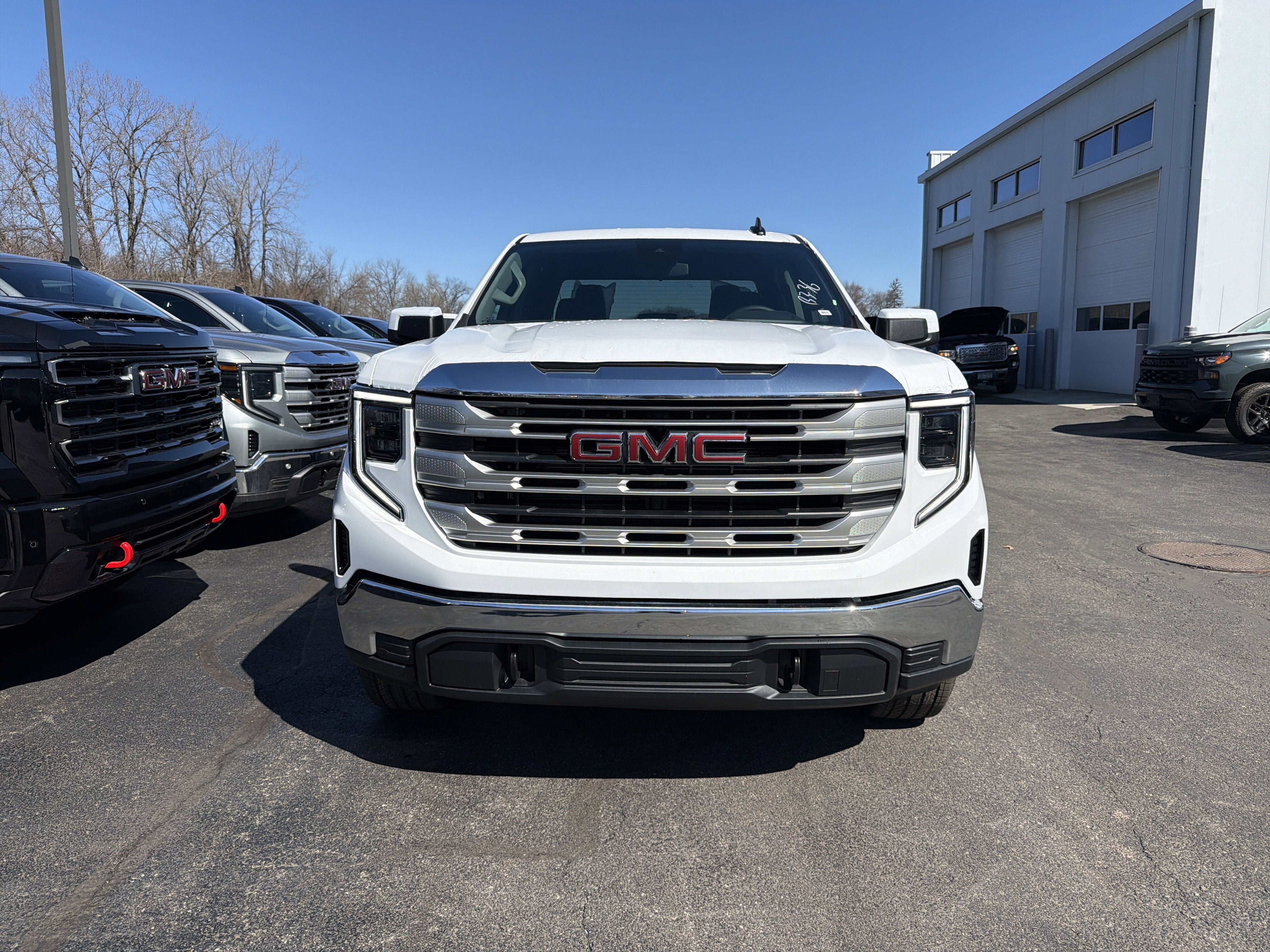 View vehicle photo 2