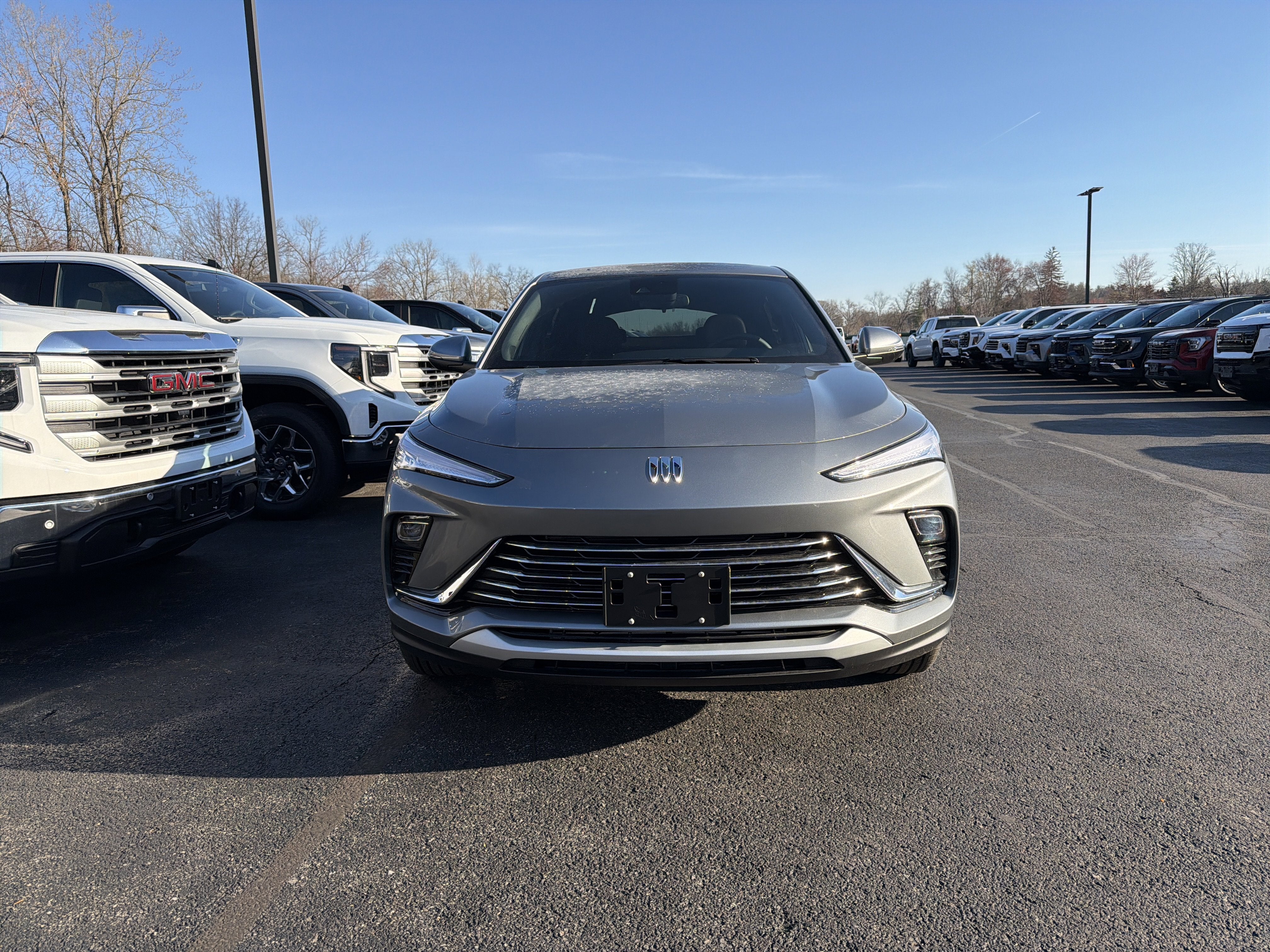 View vehicle photo 2